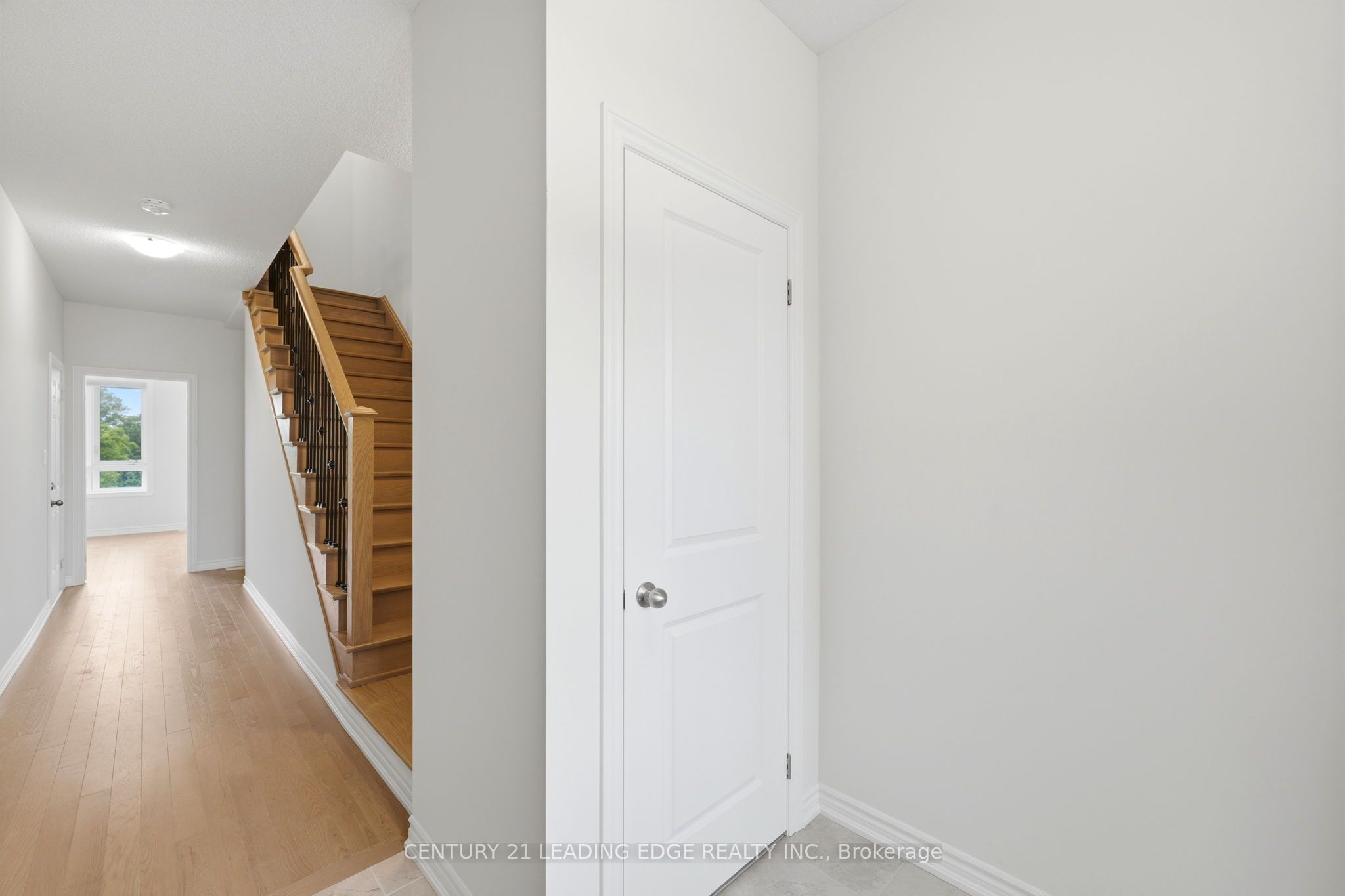 53 Upper Paradise Way, Whitby 3