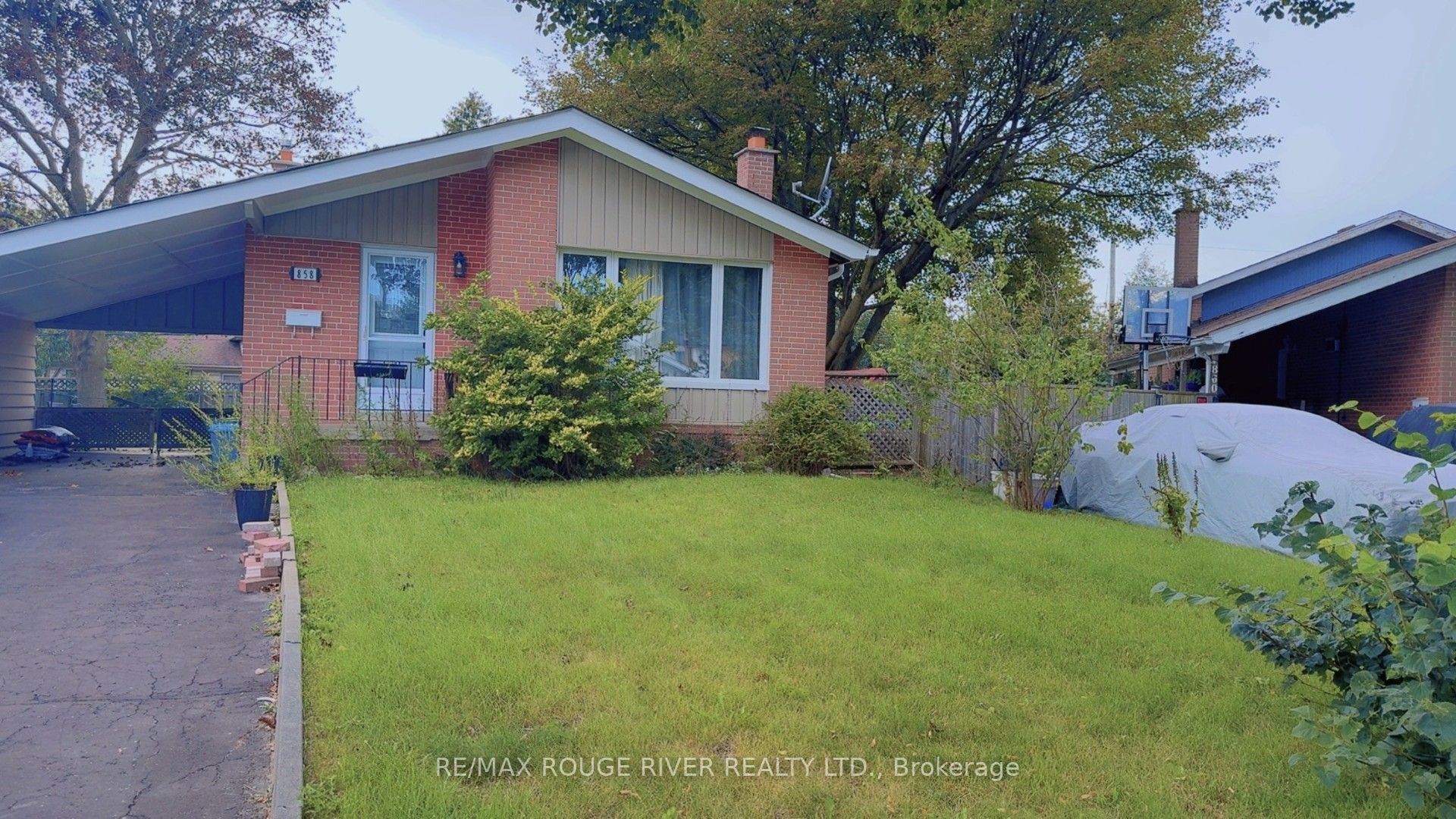858 Chapleau Drive, Pickering 1