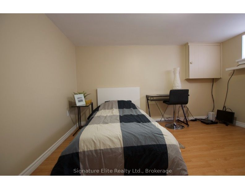 Unit Lower B - 7 Kencliff Crescent, Scarborough 4
