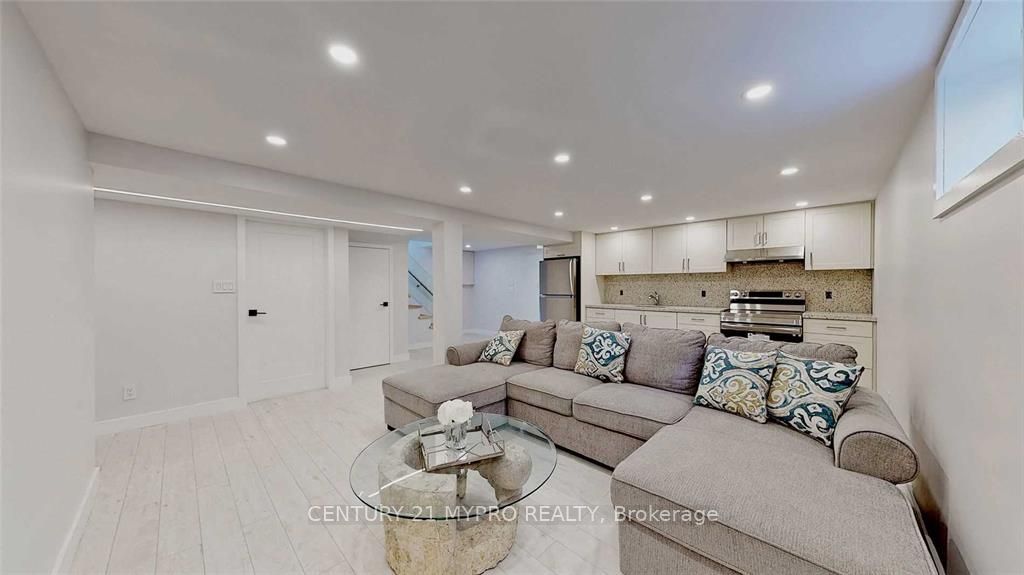 Unit Bsmt - 23 Mozart Avenue, Scarborough 4
