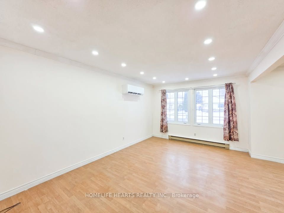 556 Capilano Crescent, Oshawa 2
