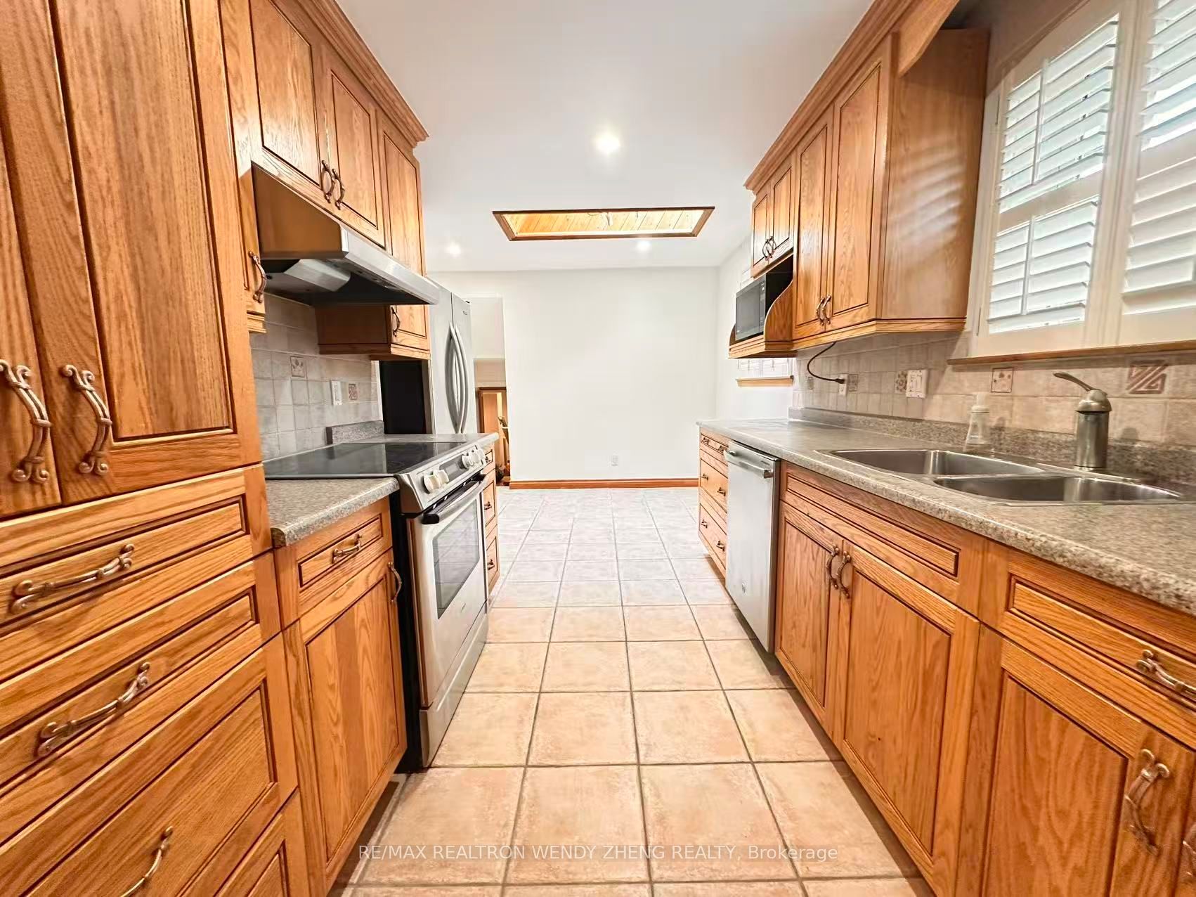 Unit Main and Upper - 14 Scotland Road, Scarborough 3