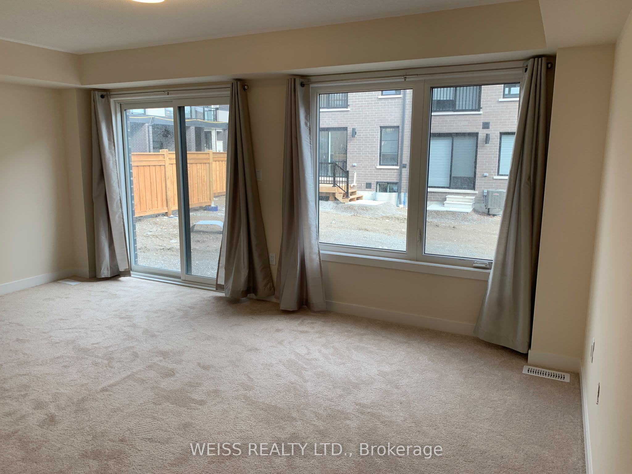 1604 Moonbeam Glen, Pickering 3