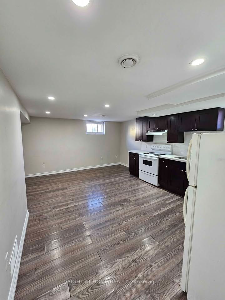 Unit Lower - 707 Hortop Street, Oshawa 5