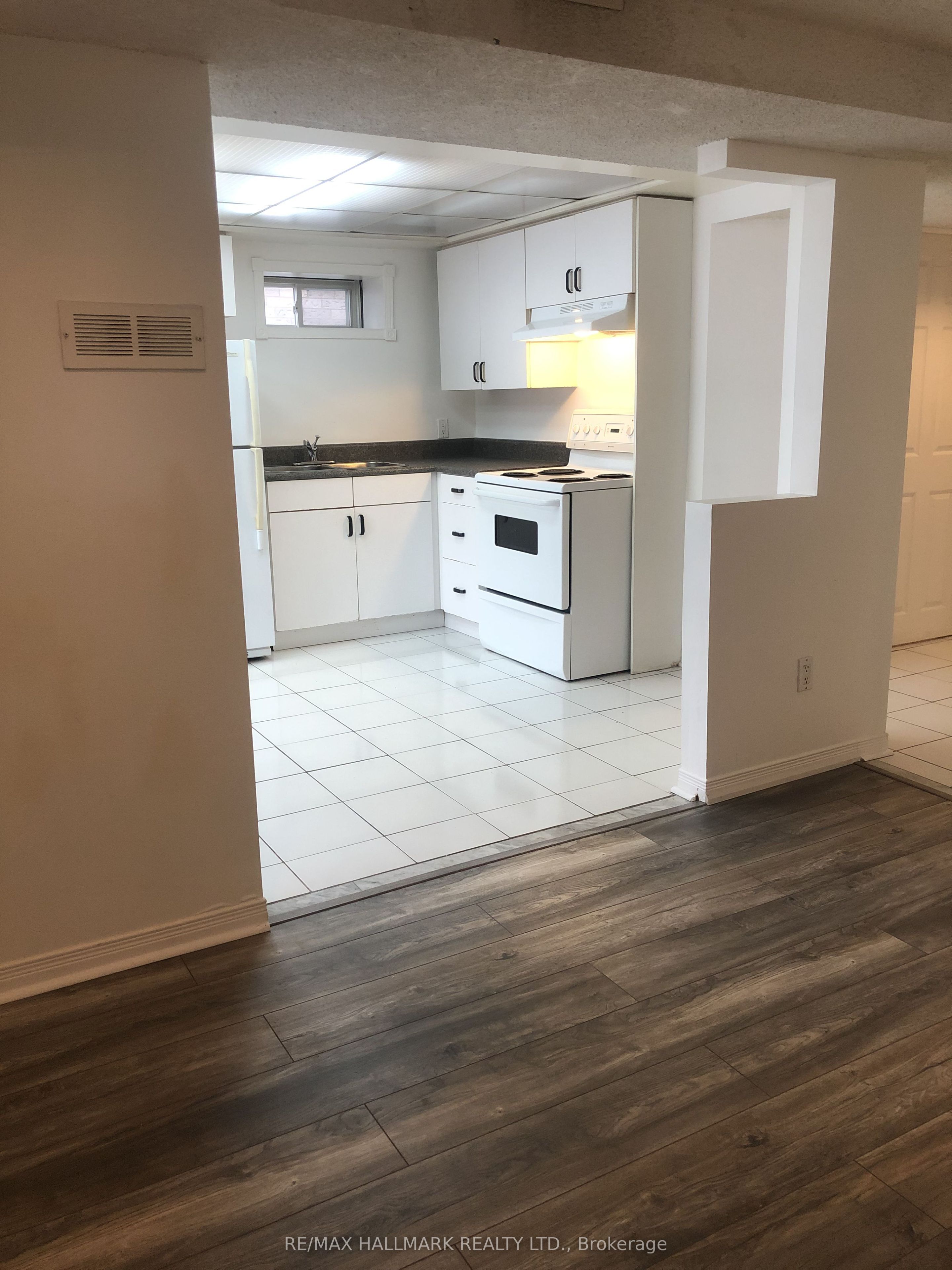 Unit Lower - 898 Rambleberry Avenue, Pickering 5