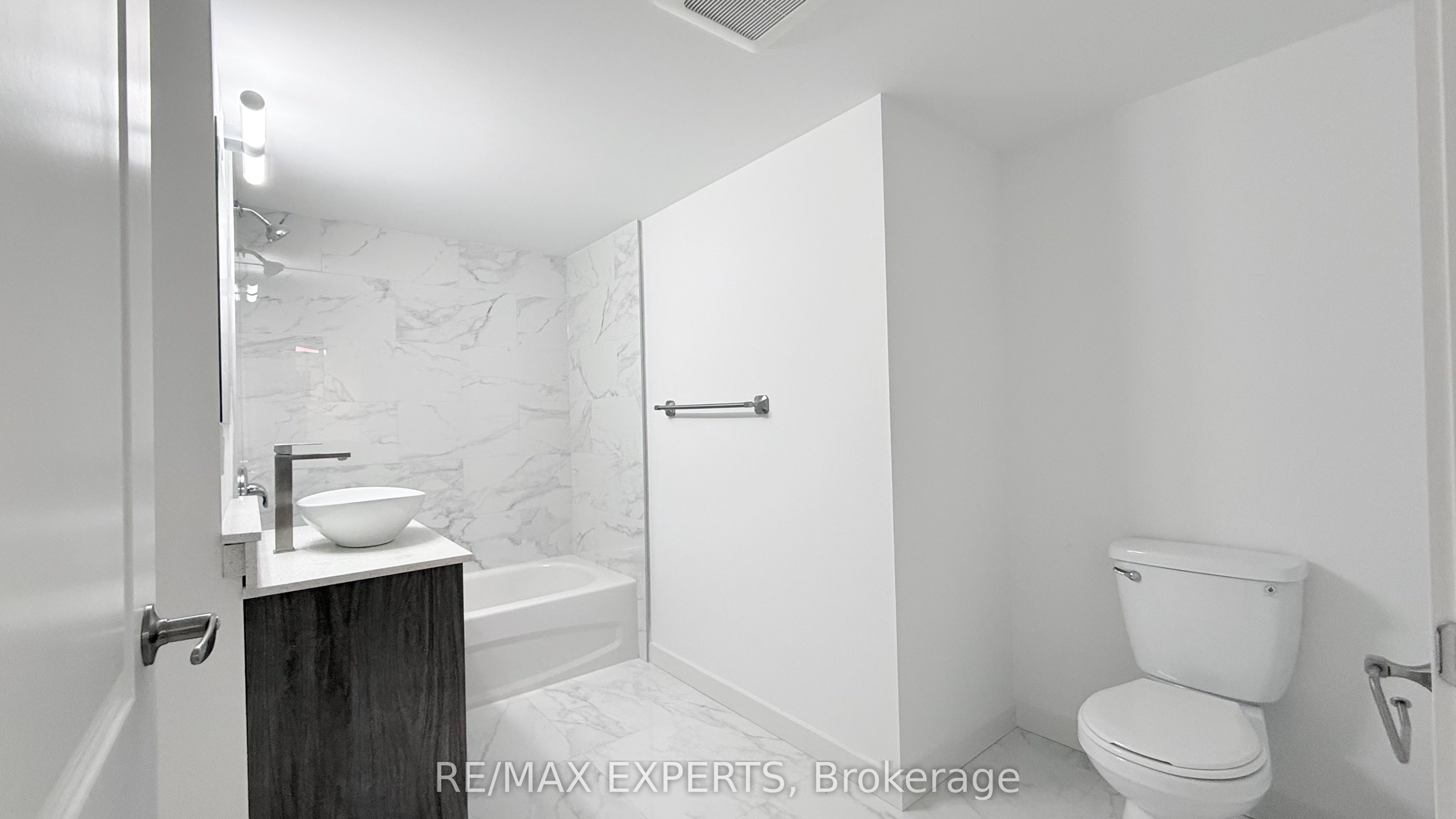 Unit 402 - 45 Connaught Avenue, Toronto 5
