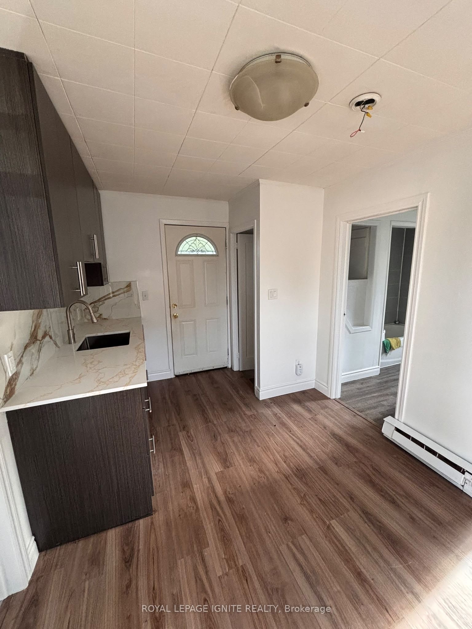 Unit 3 - 178 Park Road N, Oshawa 4