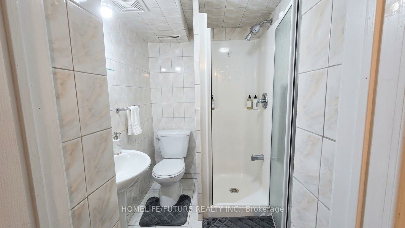 Unit Bsmt - 15 Swallowtail Road, Scarborough 5