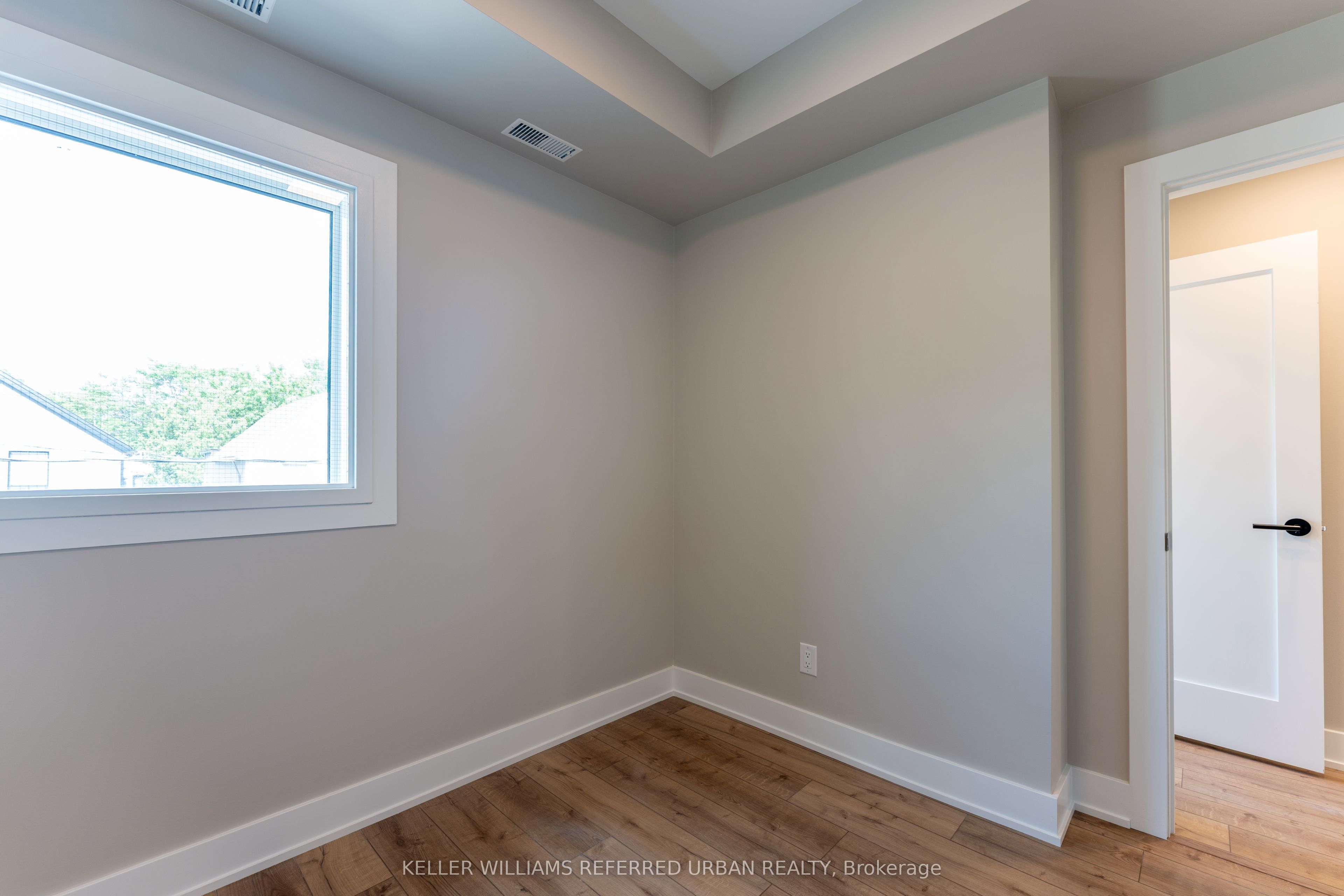 Unit 3 - 352 Jones Avenue, Toronto 4