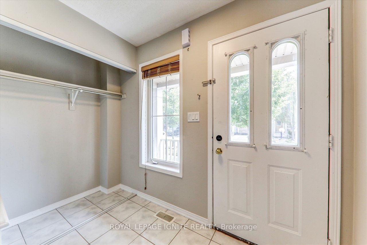 32 Tansley Crescent, Ajax 5