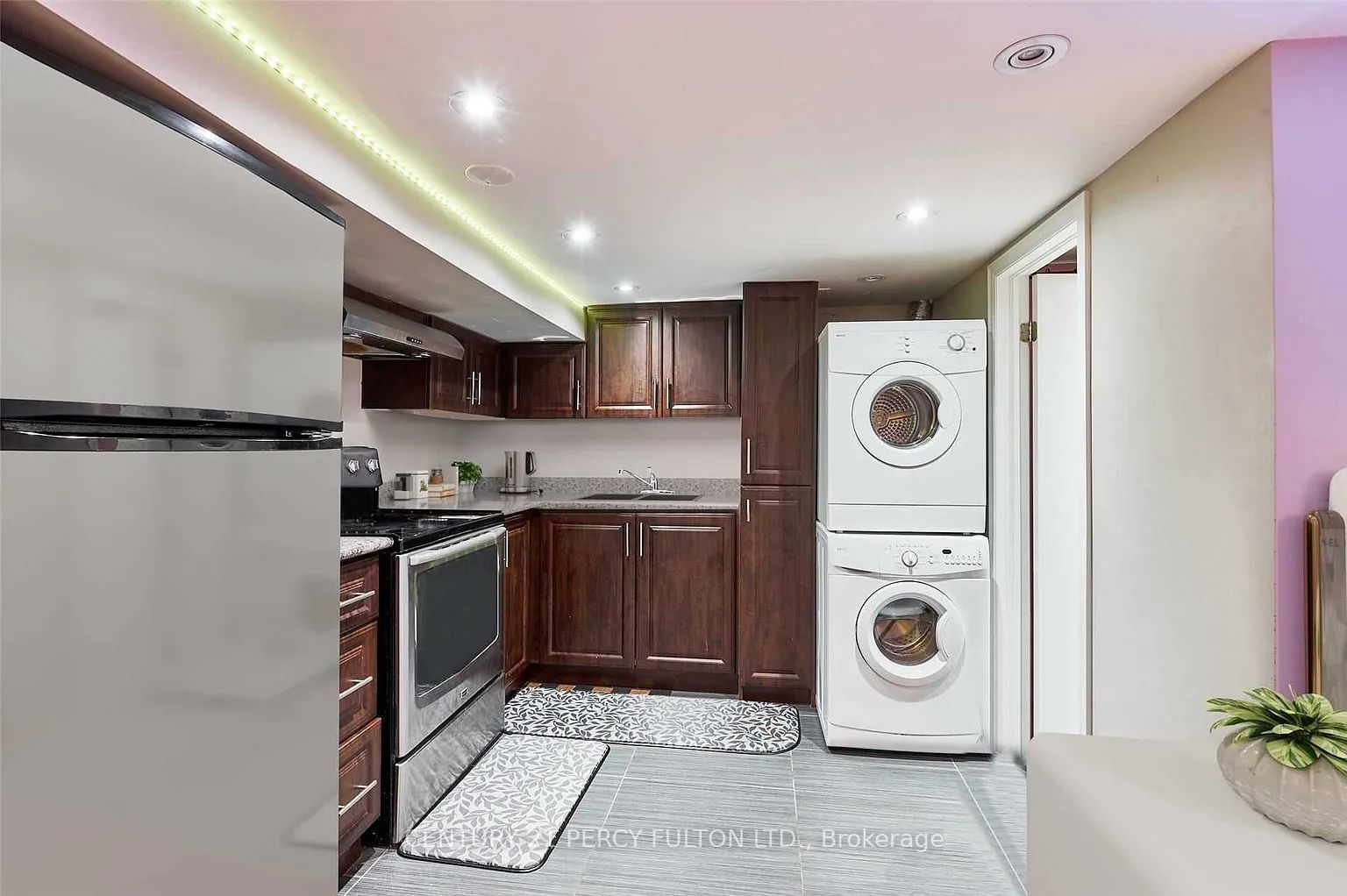 Unit Lower - 10 Muriel Avenue, Toronto 4