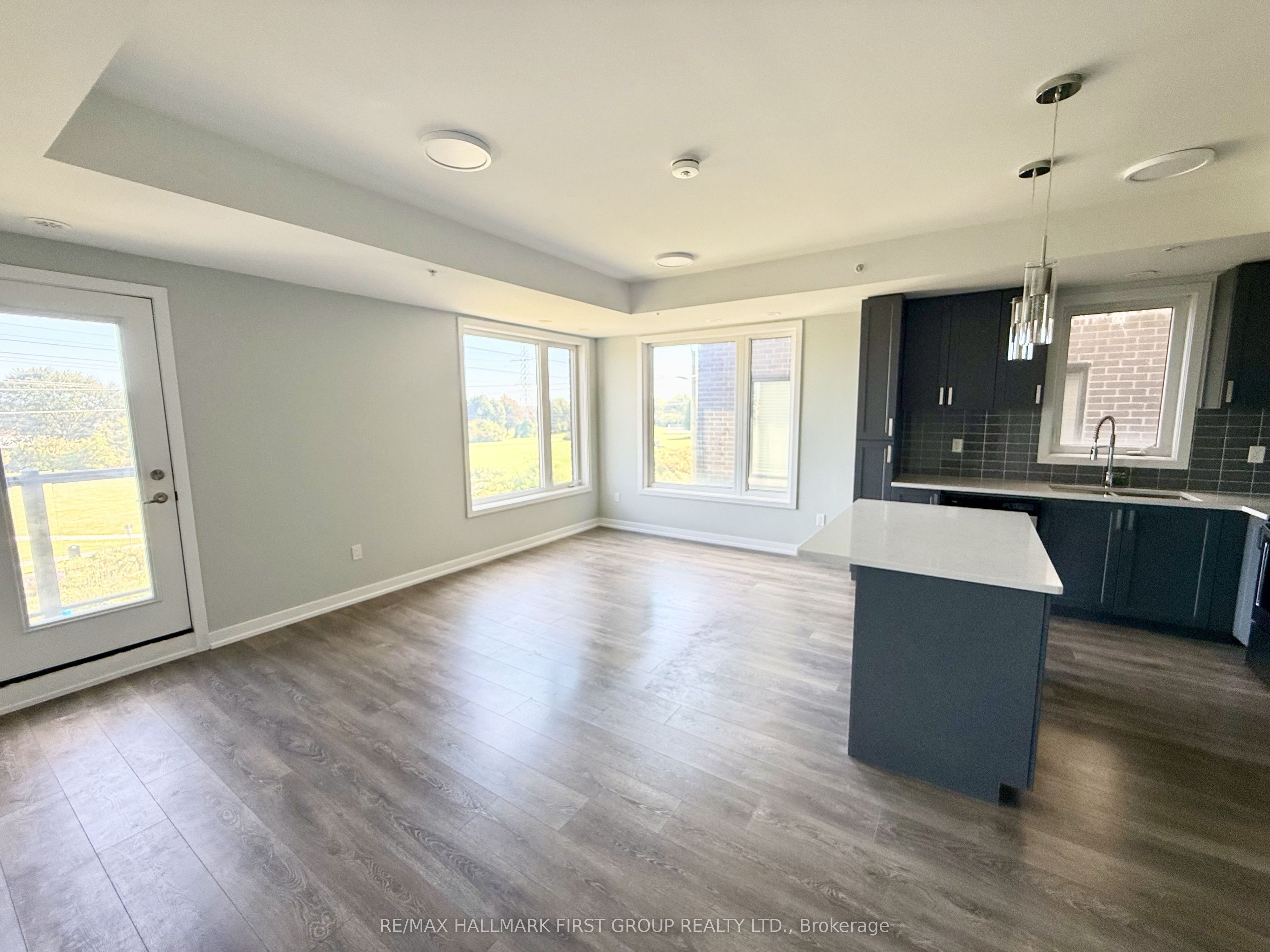 Unit 318 - 1555 Kingston Road, Pickering 3