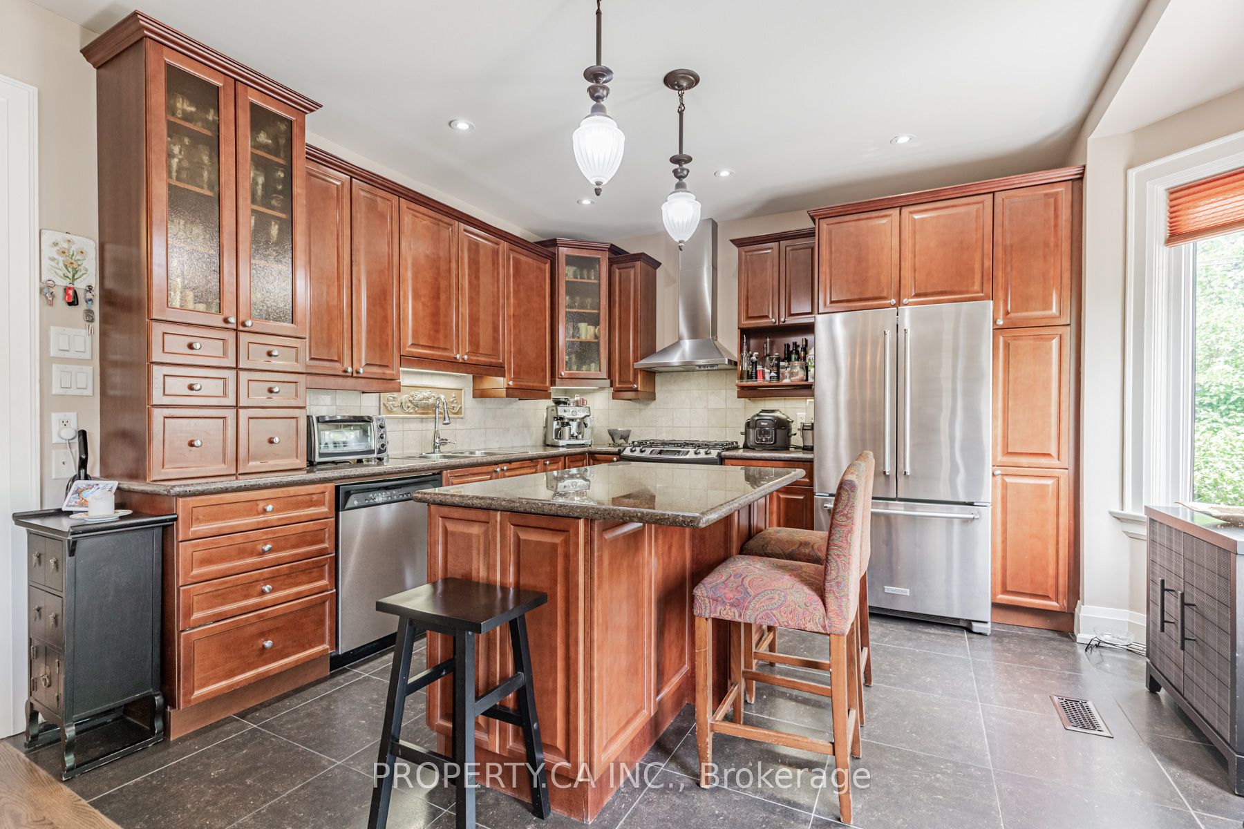 Unit Upper - 131 Gillard Avenue, Toronto 4