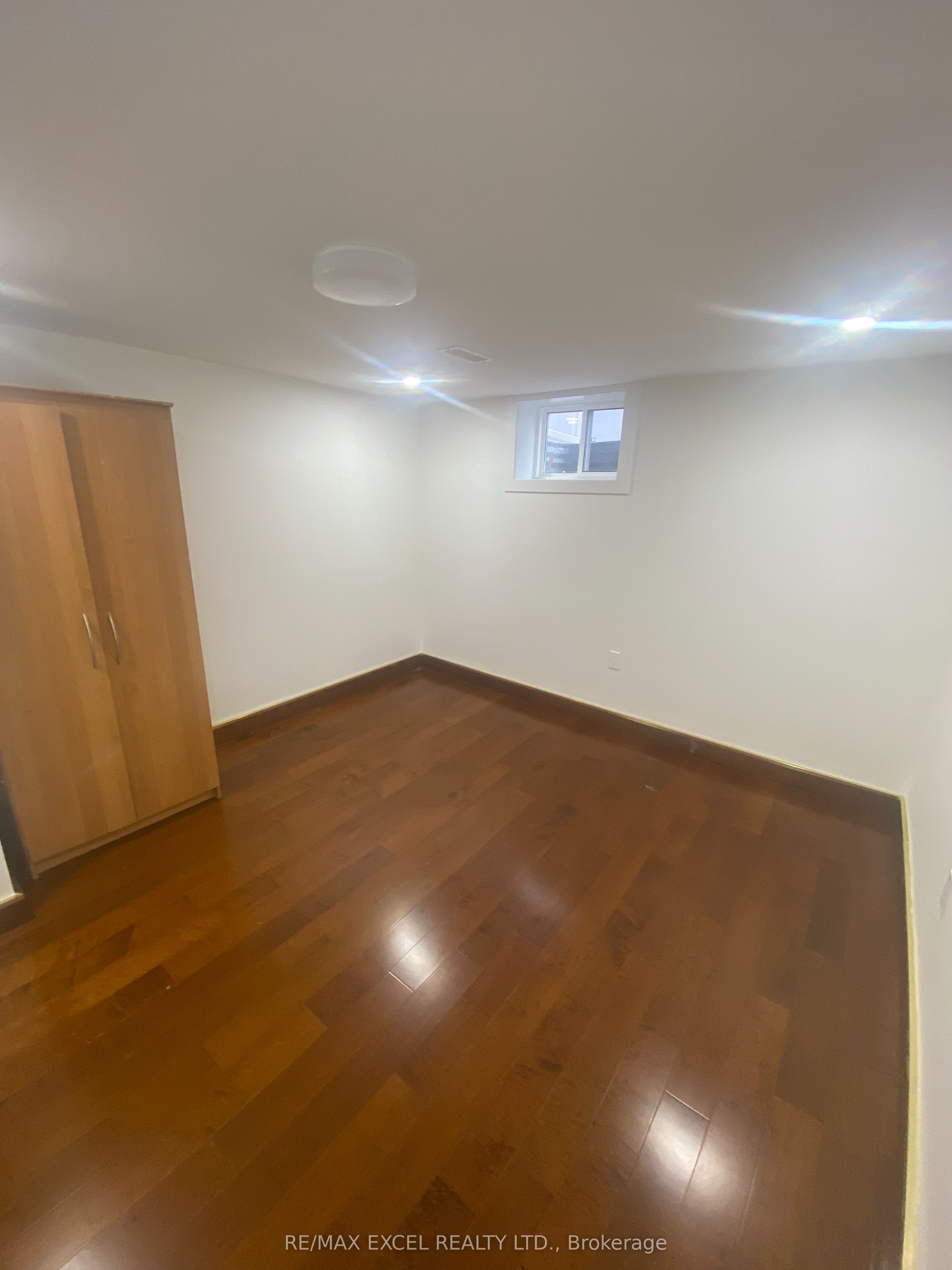 Unit Basement - 226 Elgin Street W, Oshawa 4