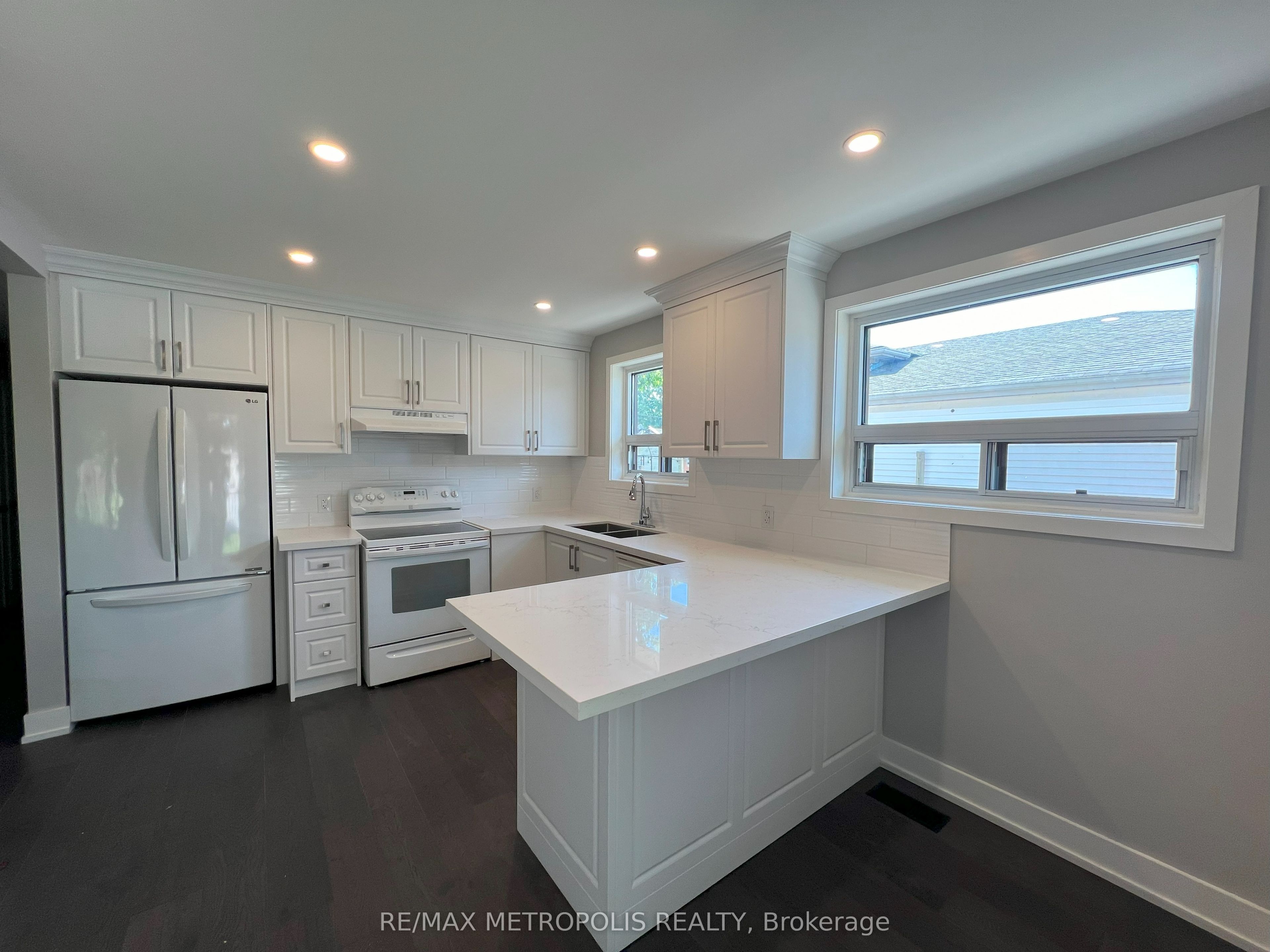 Unit MAIN - 797 Zator Avenue, Pickering 2