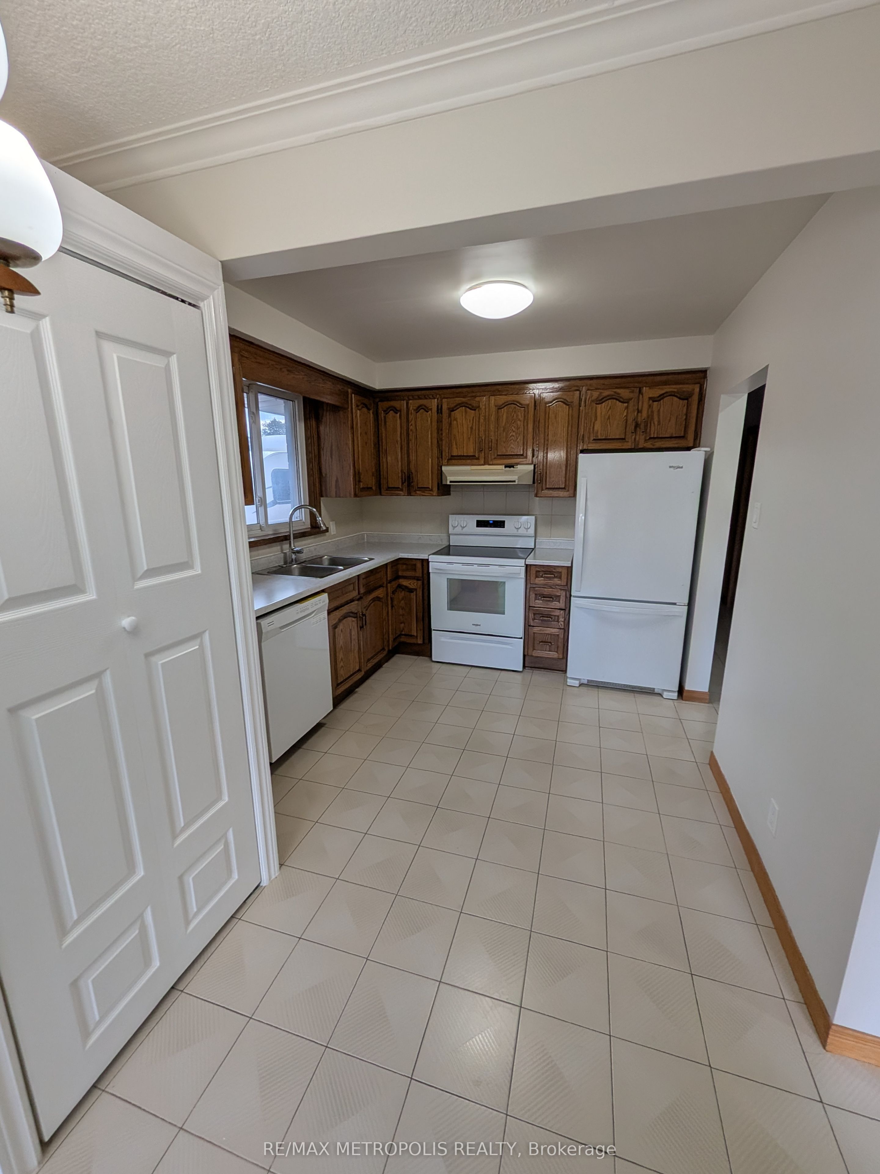 Unit Main - 43 Lewiston Road, Scarborough 4
