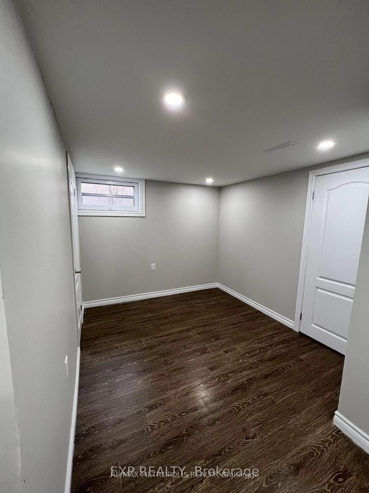 Unit Bsmt - 6 Mid Pines Road, Scarborough 4