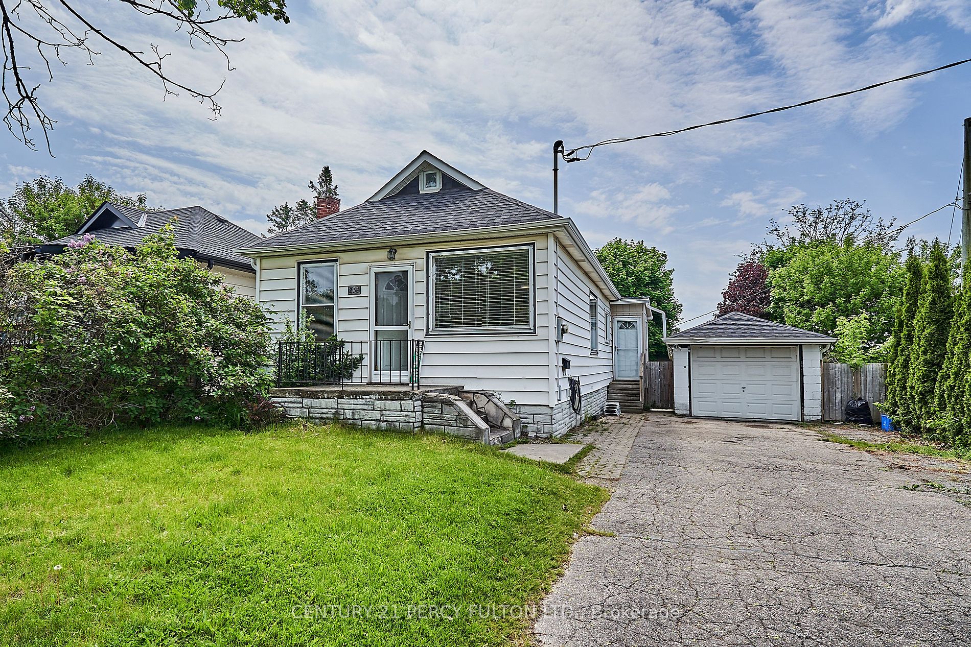 293 College Ave, Oshawa, Ontario L1J1R9 Sold History | HouseSigma