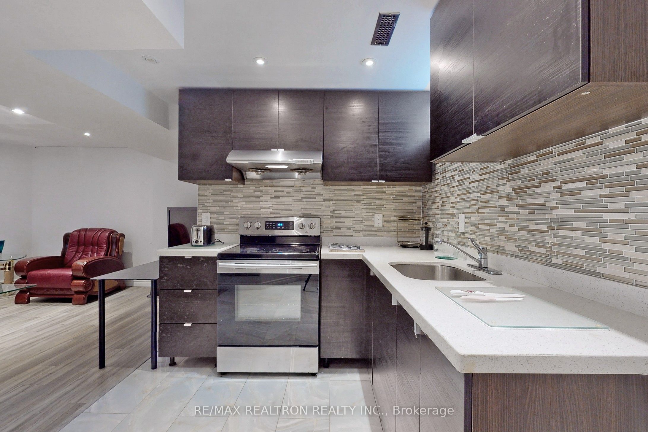 Unit Bsmt - 32 Subrisco Avenue, Richmond Hill 2