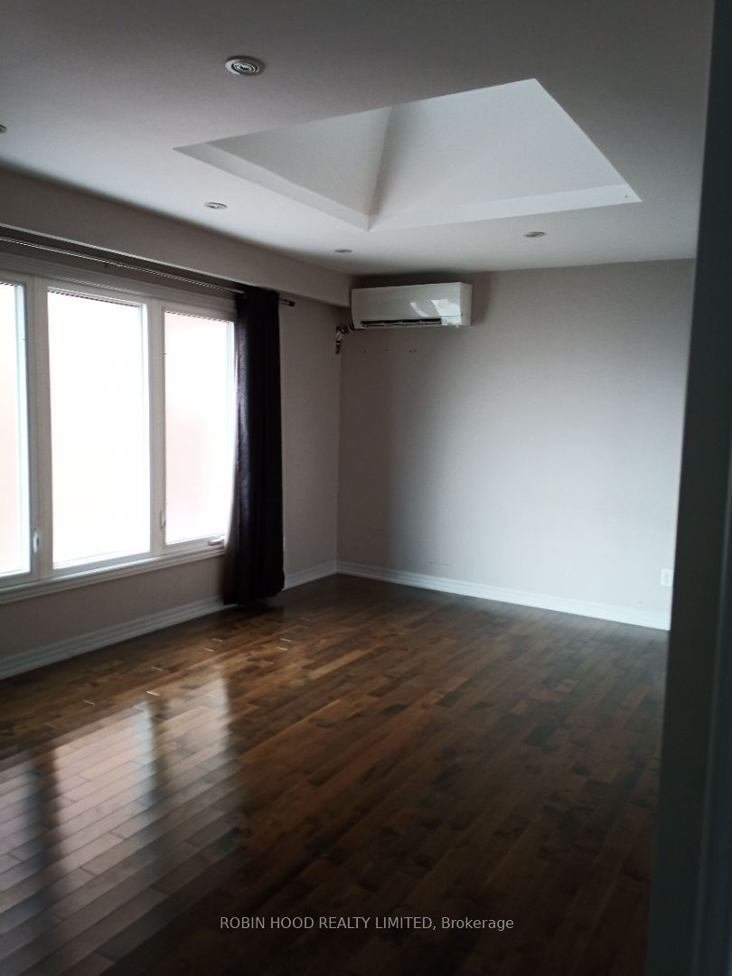 Unit Rear - 15 Gayla Street S, Vaughan 3