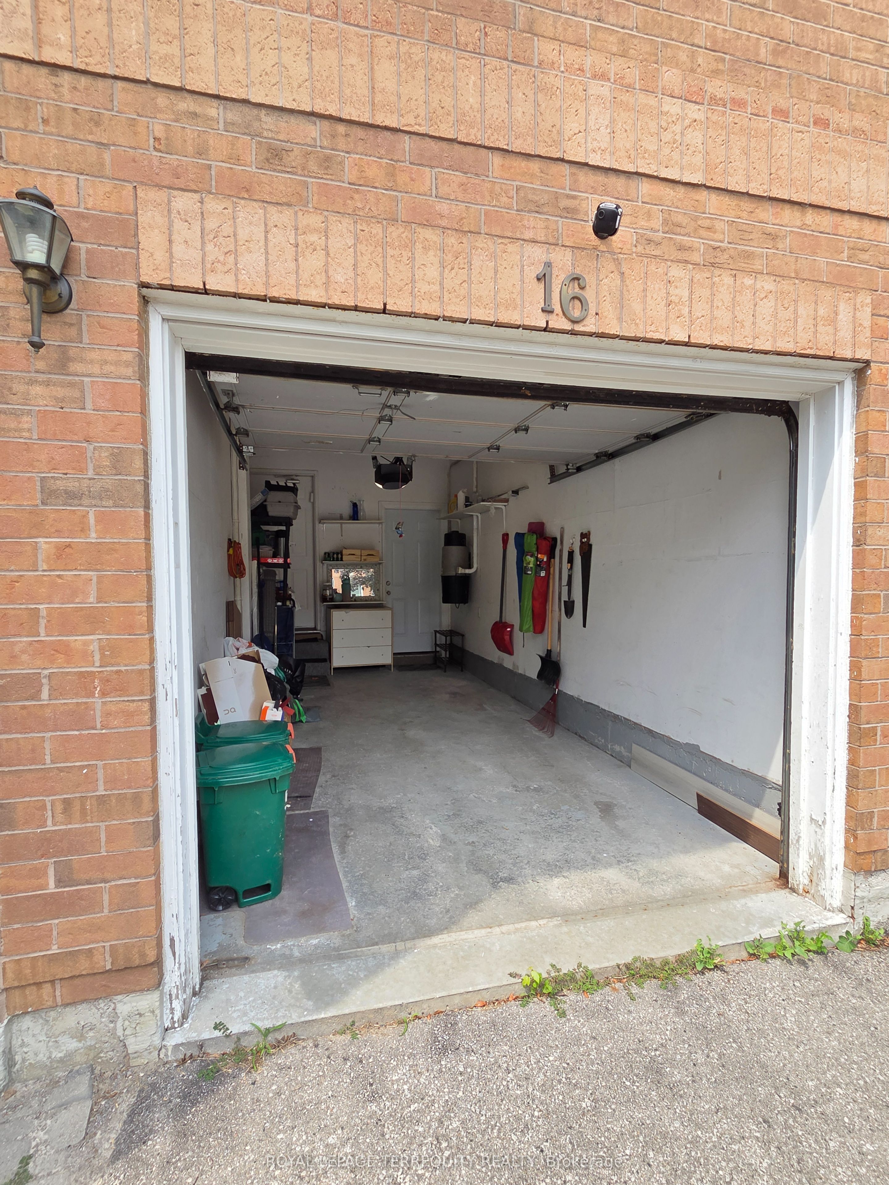 Unit Bsmt - 16 Royal Chapin Crescent, Richmond Hill 2