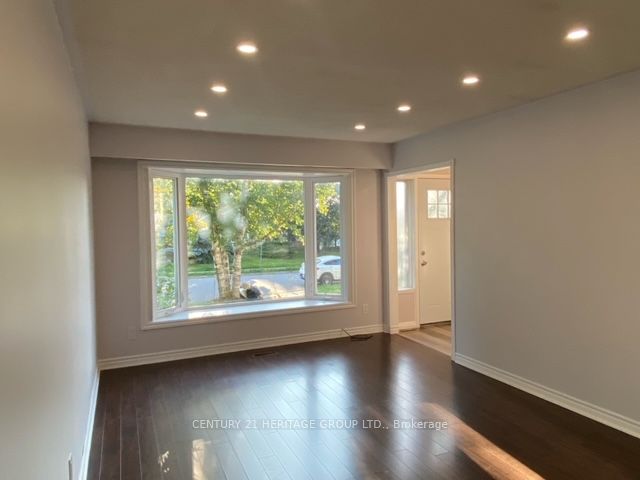 Unit Main - 779 Greenfield Crescent, Newmarket 3