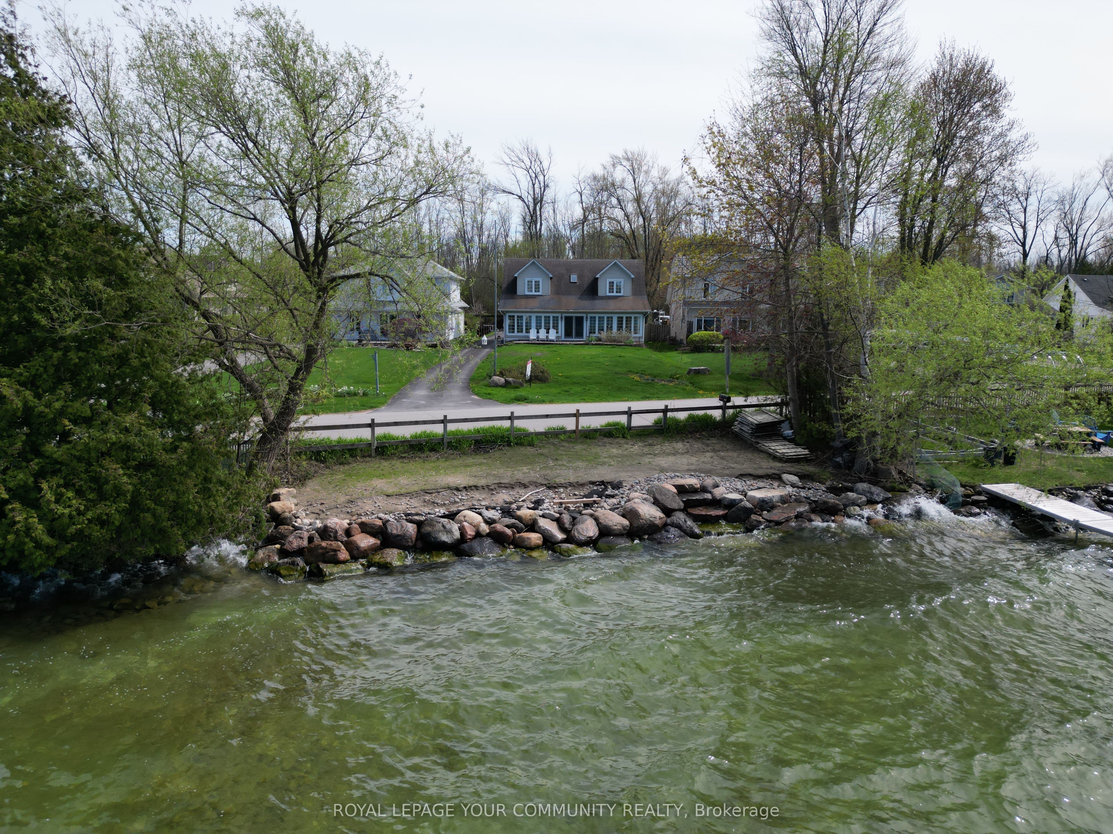 203 Lake Drive E, Georgina 5