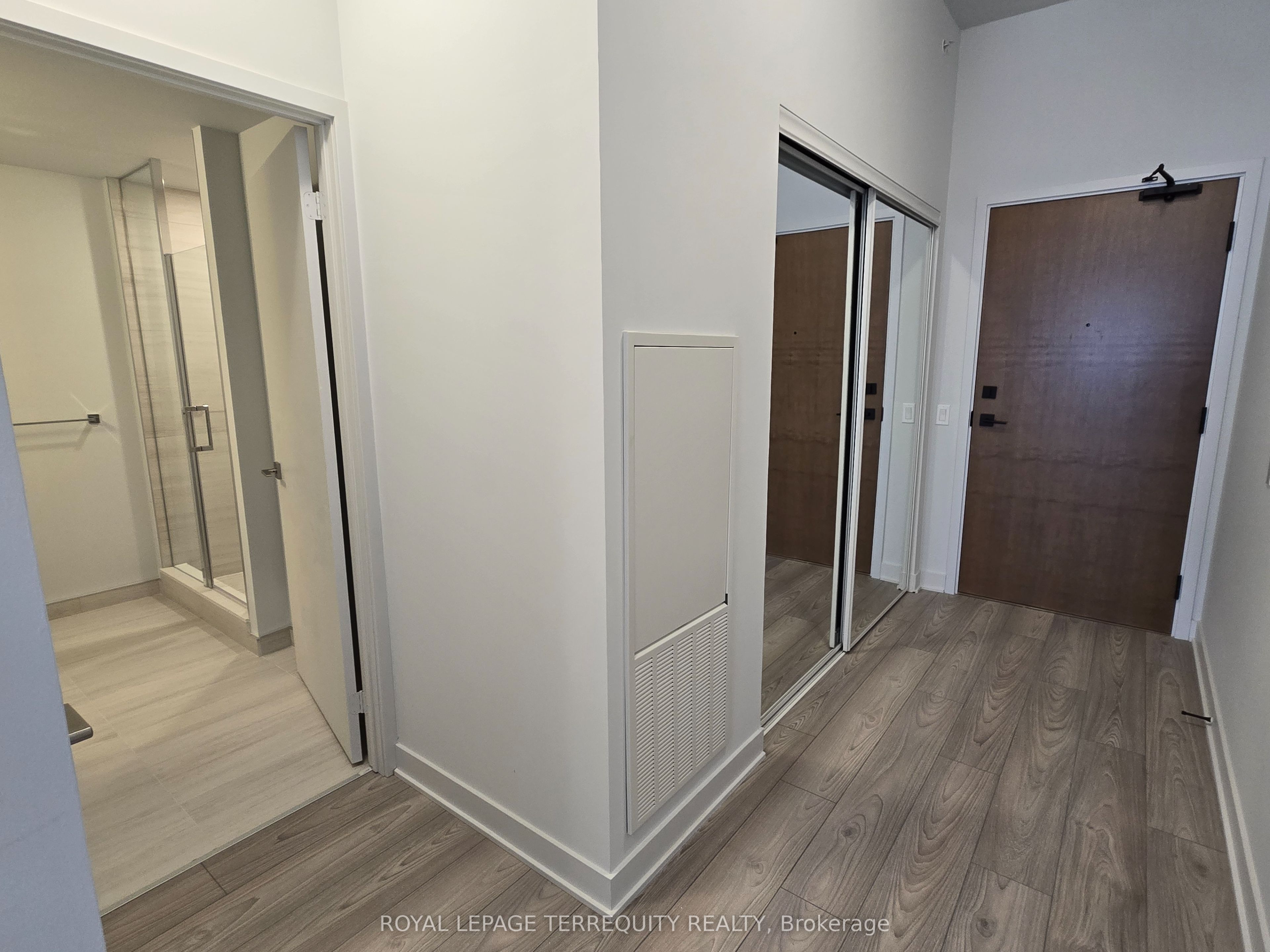 Unit 1908 - 2920 Highway 7 Road, Vaughan 4