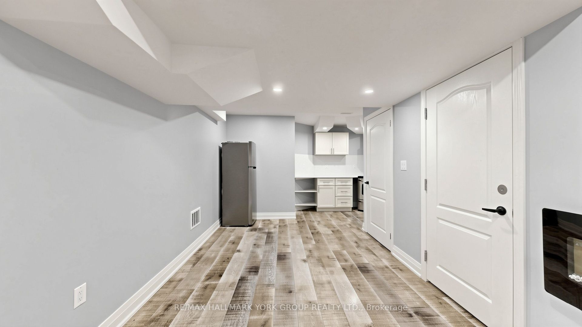 Unit BSMT - 186 Wainscot Avenue, Newmarket 4