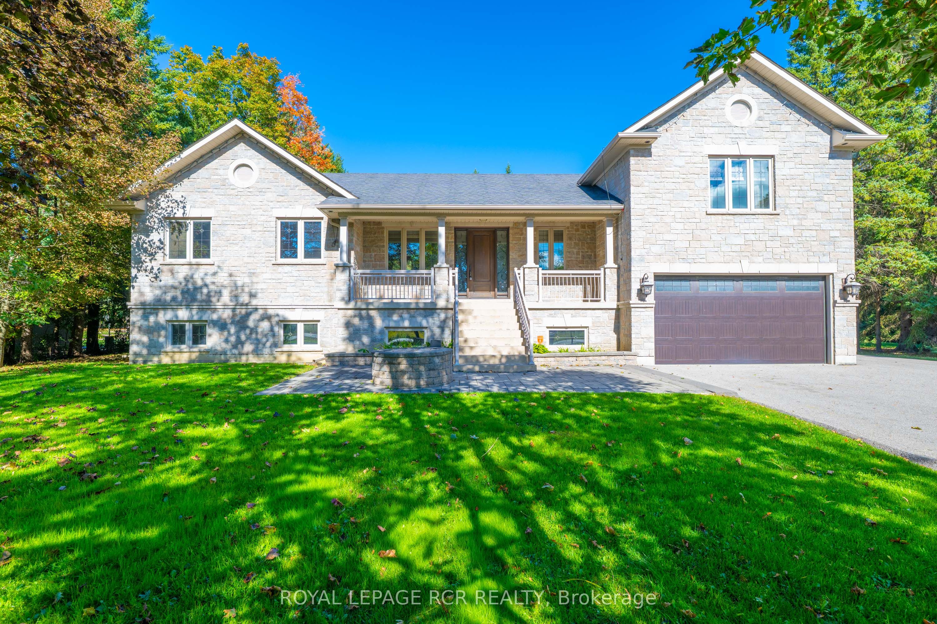 986 15th Side Road, King 5