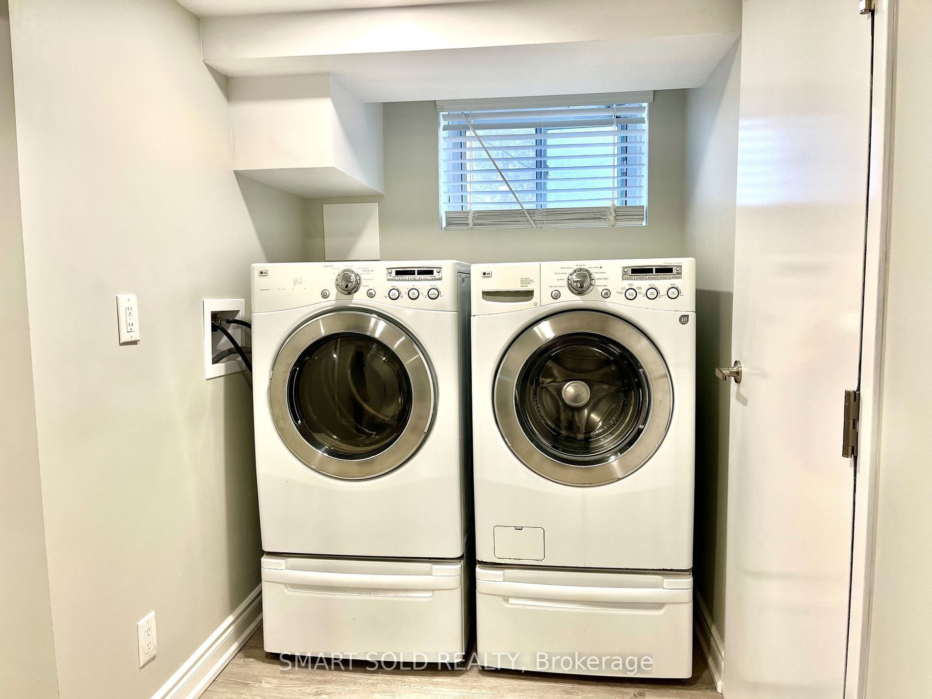 Unit Lower - 52 Monkswood Crescent, Newmarket 4