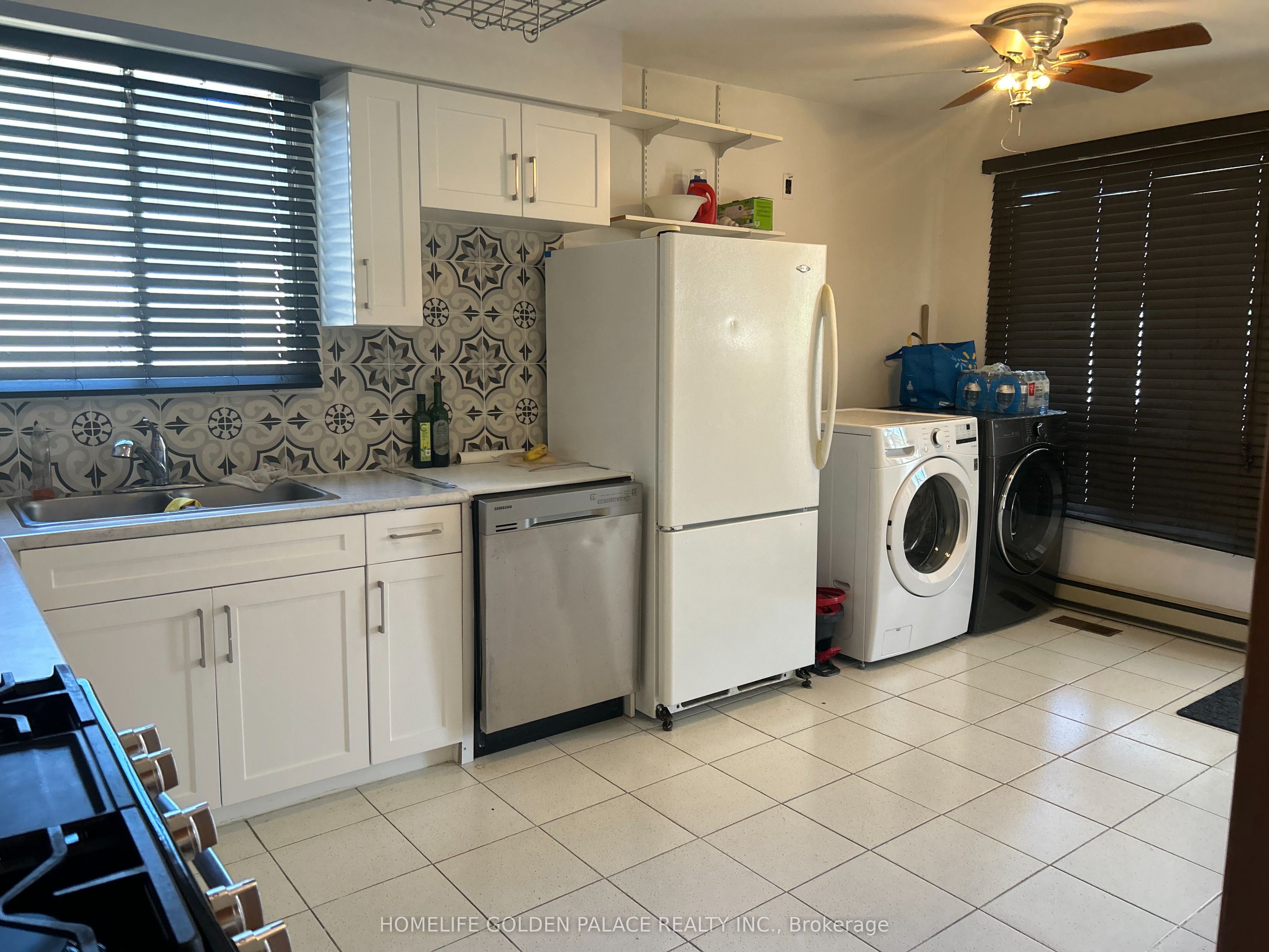 237 Pleasant Boulevard, Georgina 4