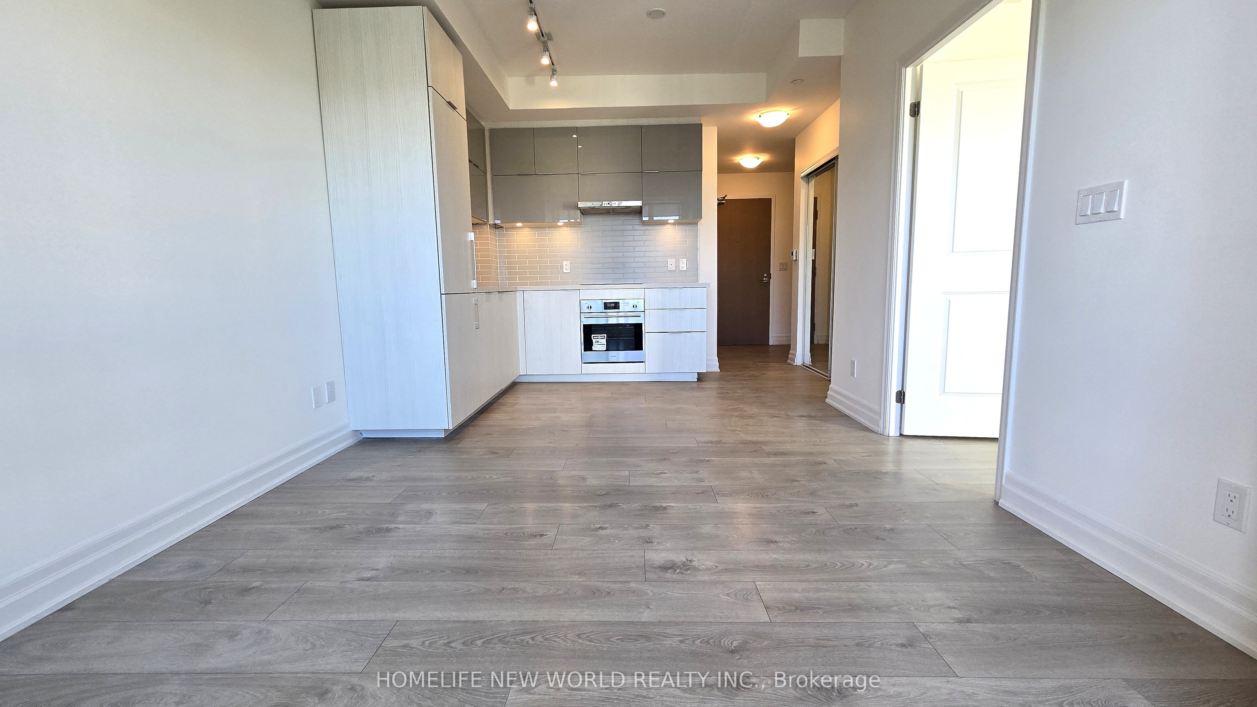 Unit 607 - 8 Rouge Valley Drive W, Markham 4