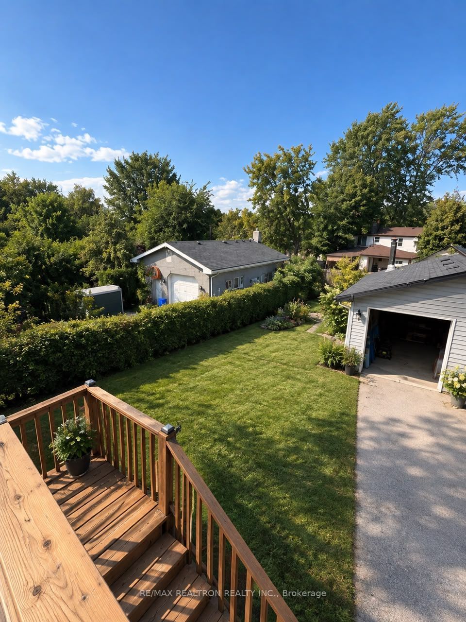 Unit Upper - 280 Hillcrest Road N, Georgina 3