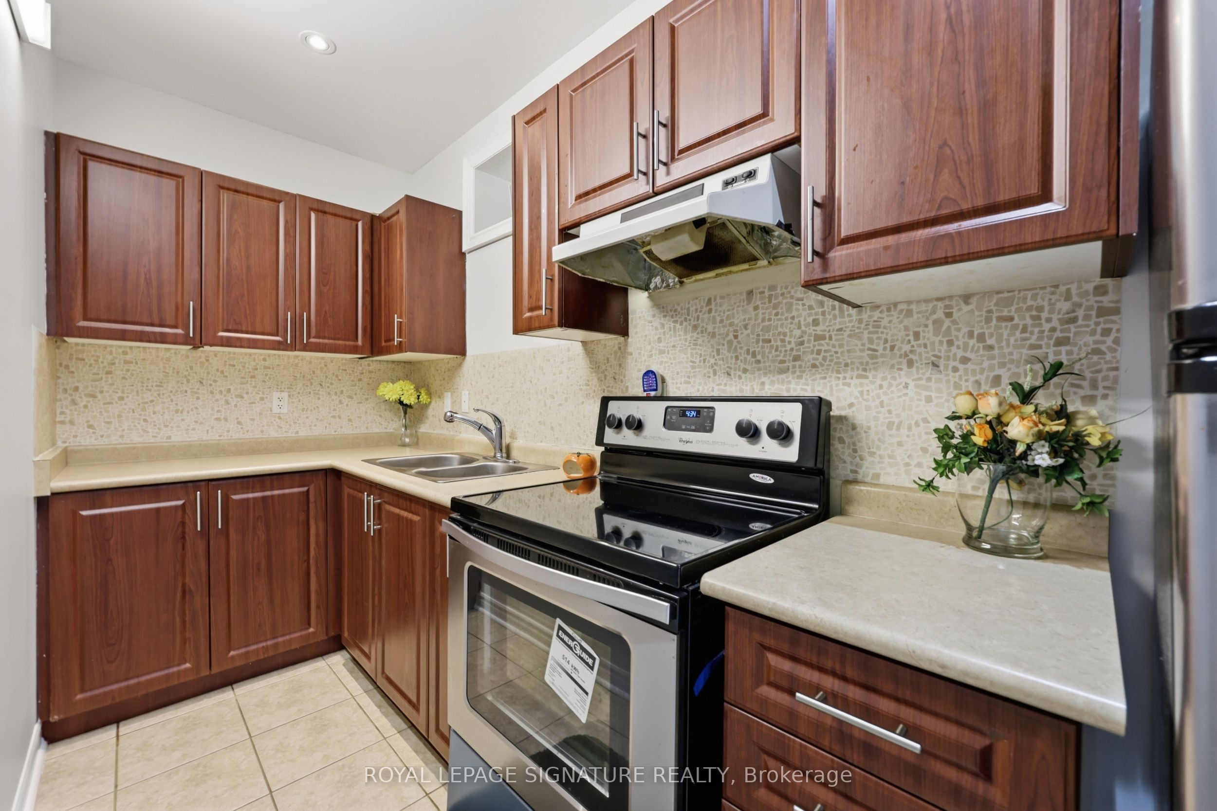 Unit Bsmt - 221 Peak Point Boulevard, Vaughan 4