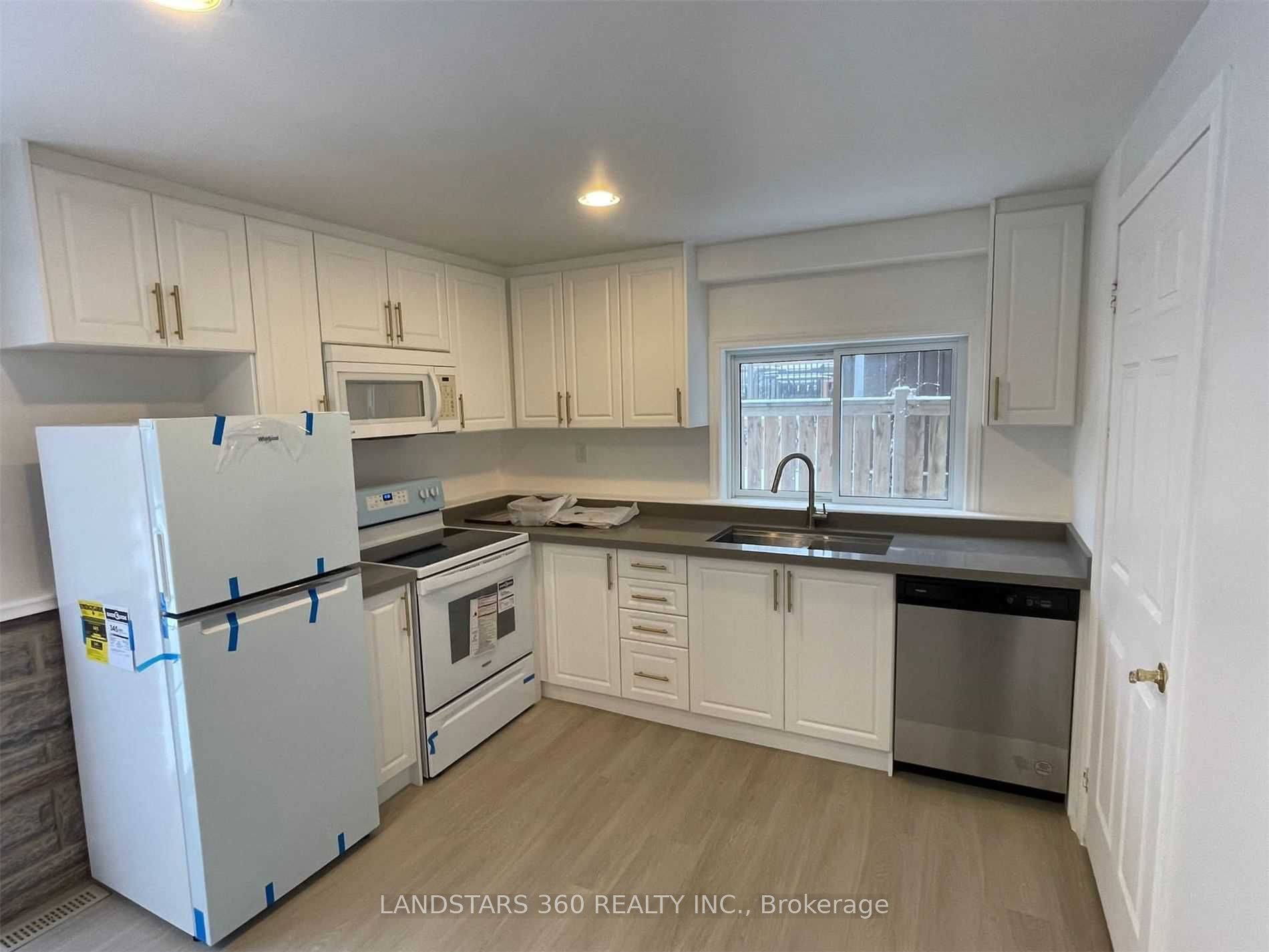 Unit Lower - 204 Bayview Avenue, Georgina 3
