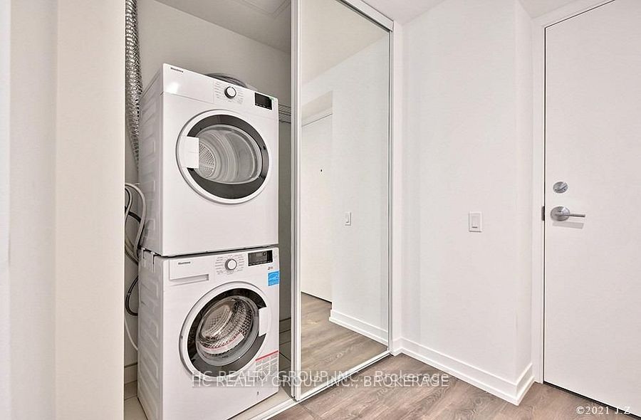 Unit 2807 - 950 Portage Parkway, Vaughan 4