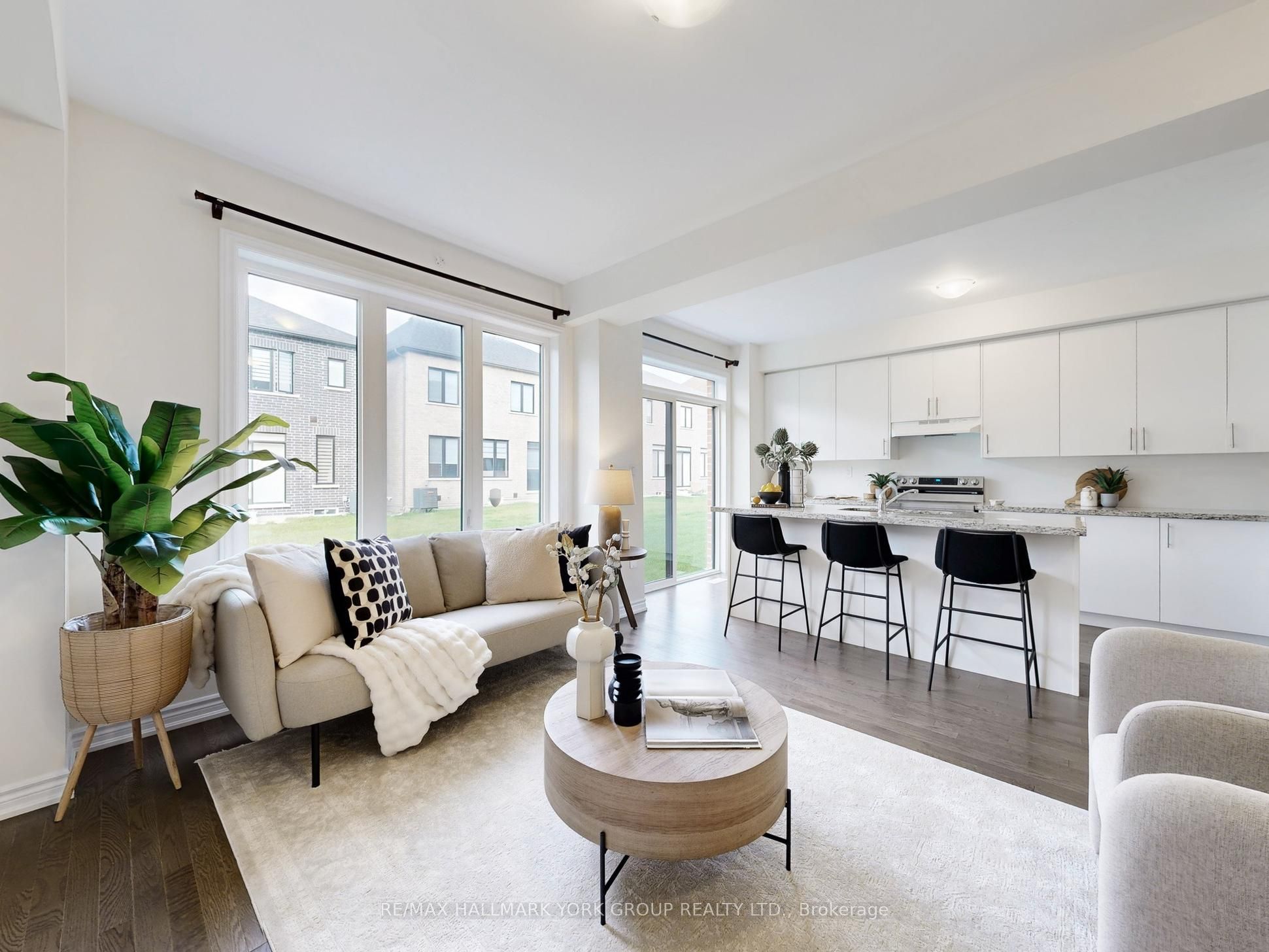 42 Blick Crescent, Aurora 5