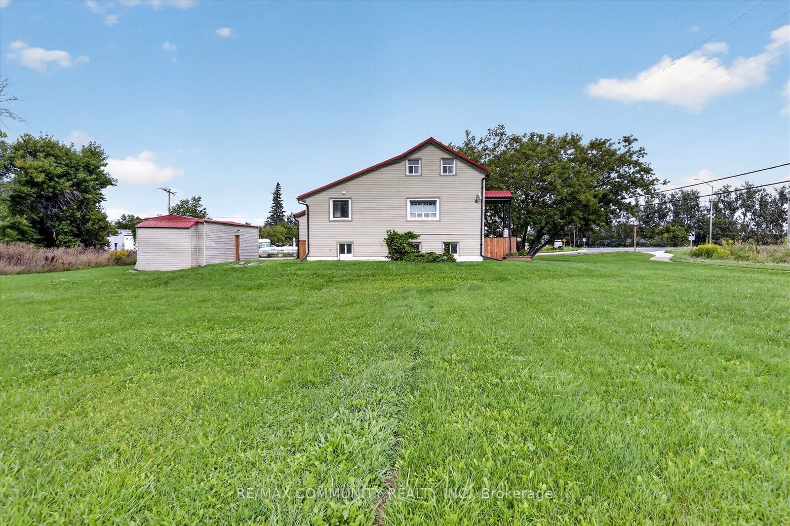 6 Sunkist Road, Georgina 5