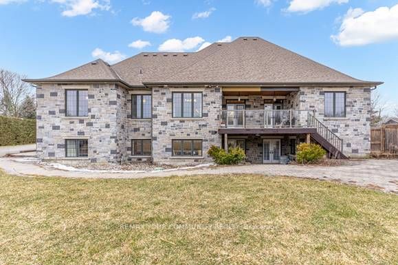 Unit LOWER - 20111 Bathurst Street E, East Gwillimbury 2