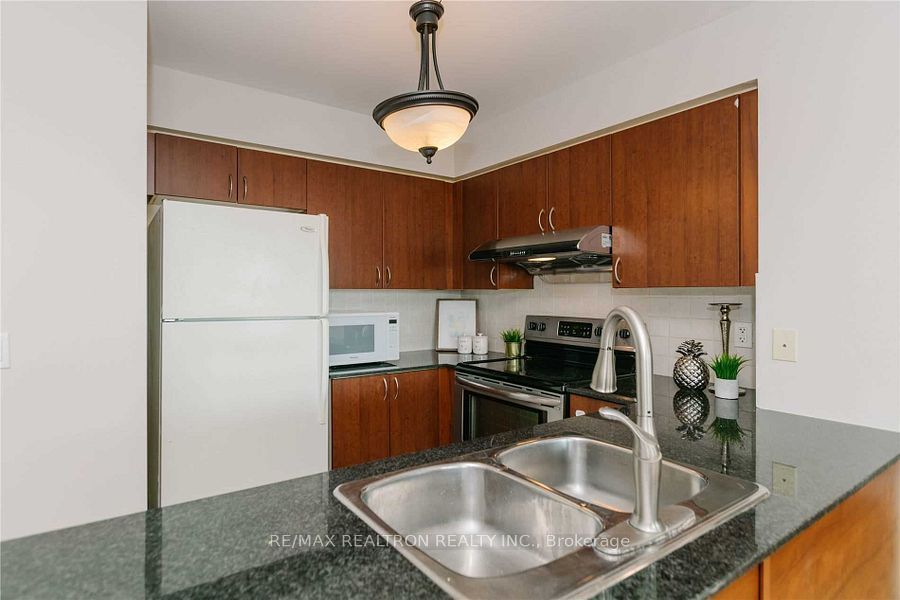 Unit 501 - 7 North Park Road, Vaughan 5