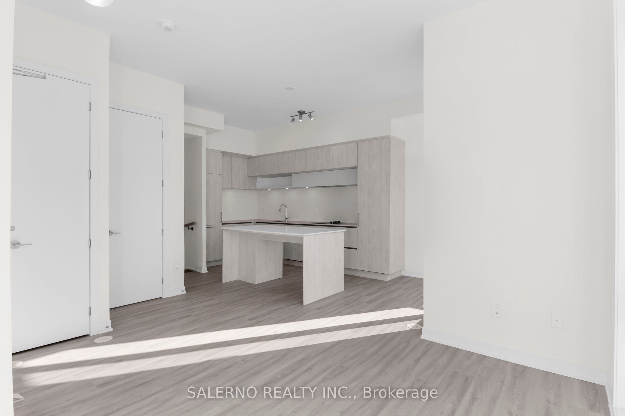 Unit 1214 - 8 David Eyer Road, Richmond Hill 5