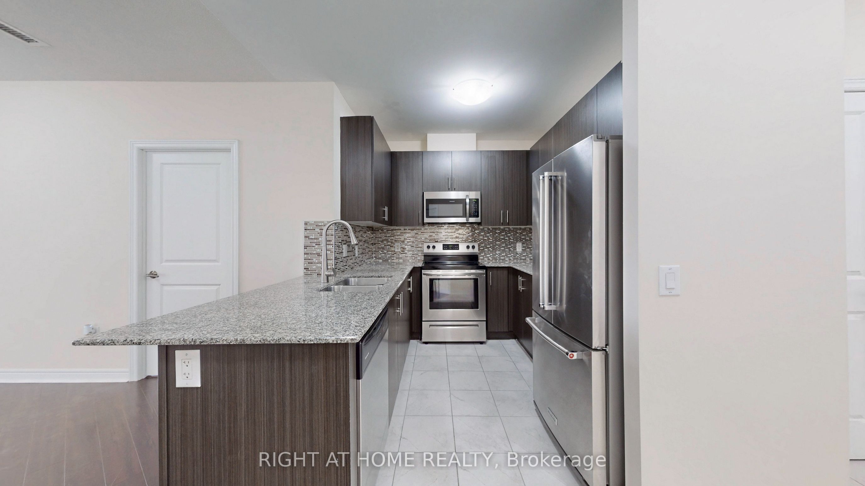 Unit 615 - 7325 Markham Road, Markham 3