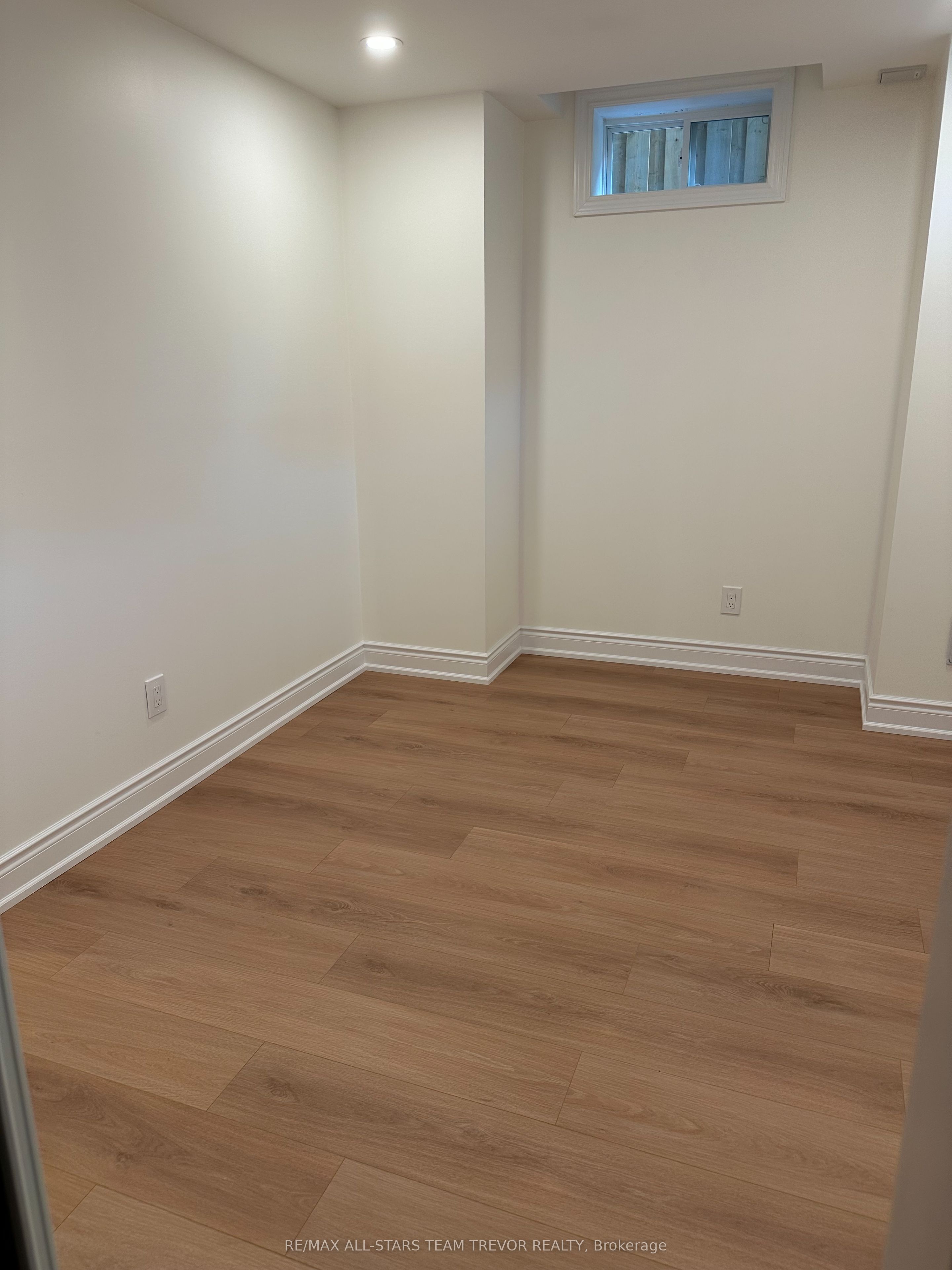 Unit Basement - 32 Valleo Street, Georgina 4