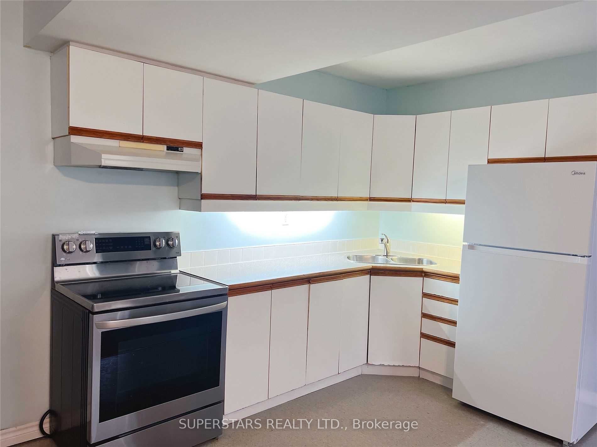 Unit Bsmt - 276 Parkwood Avenue, Georgina 3