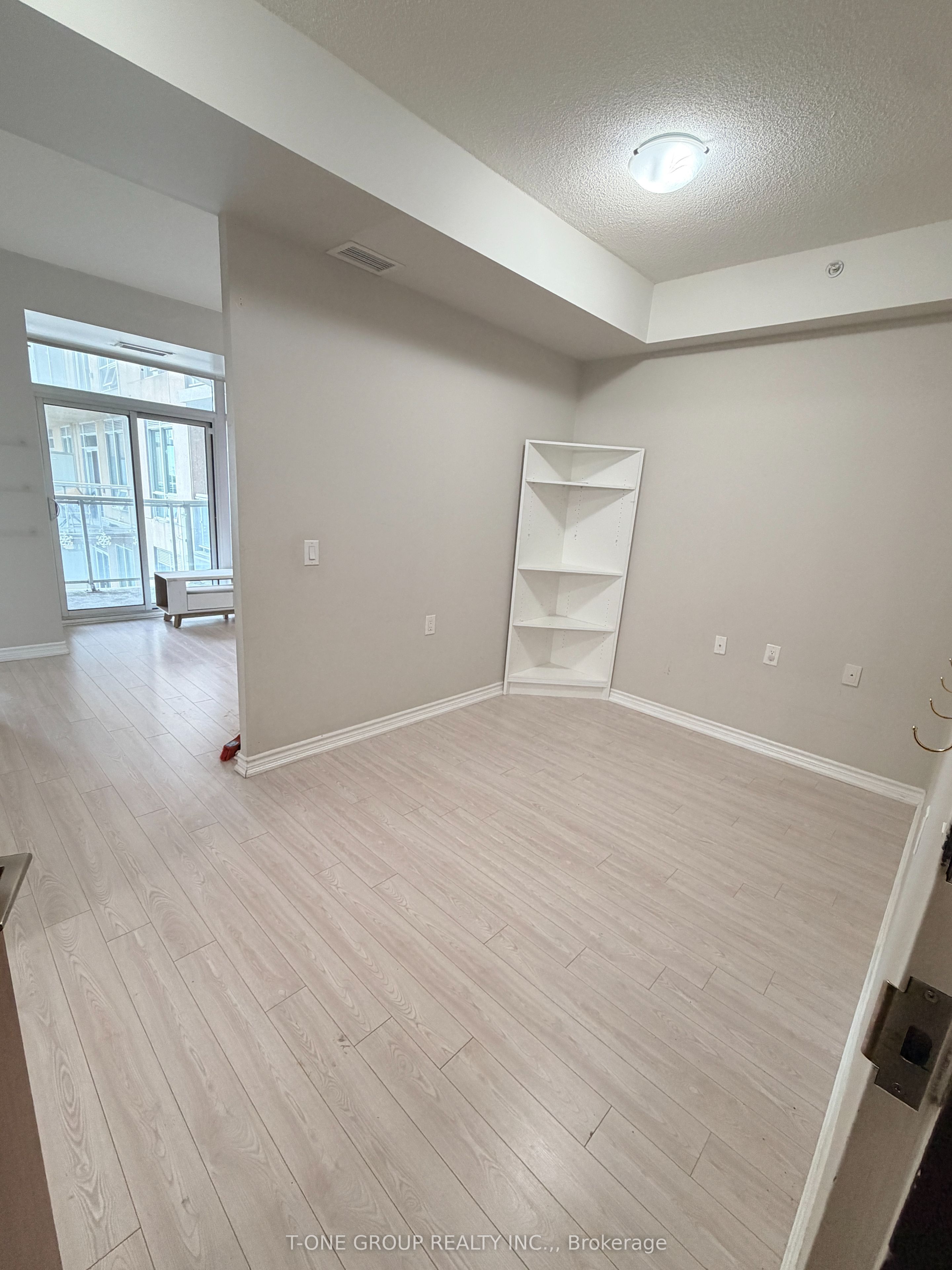Unit 1028 - 8323 Kennedy Road, Markham 4