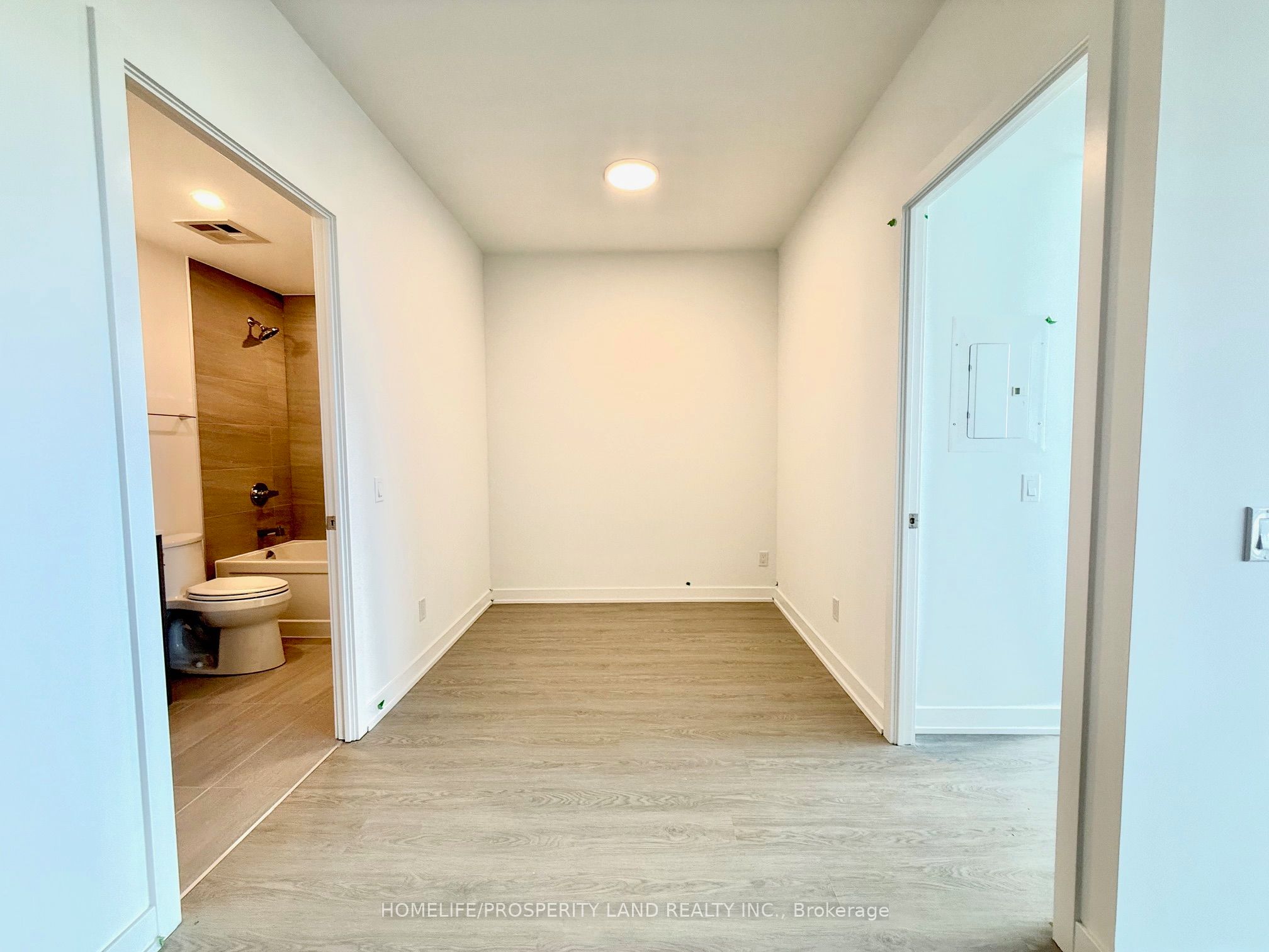 Unit 814 - 8188 Yonge Street, Vaughan 5