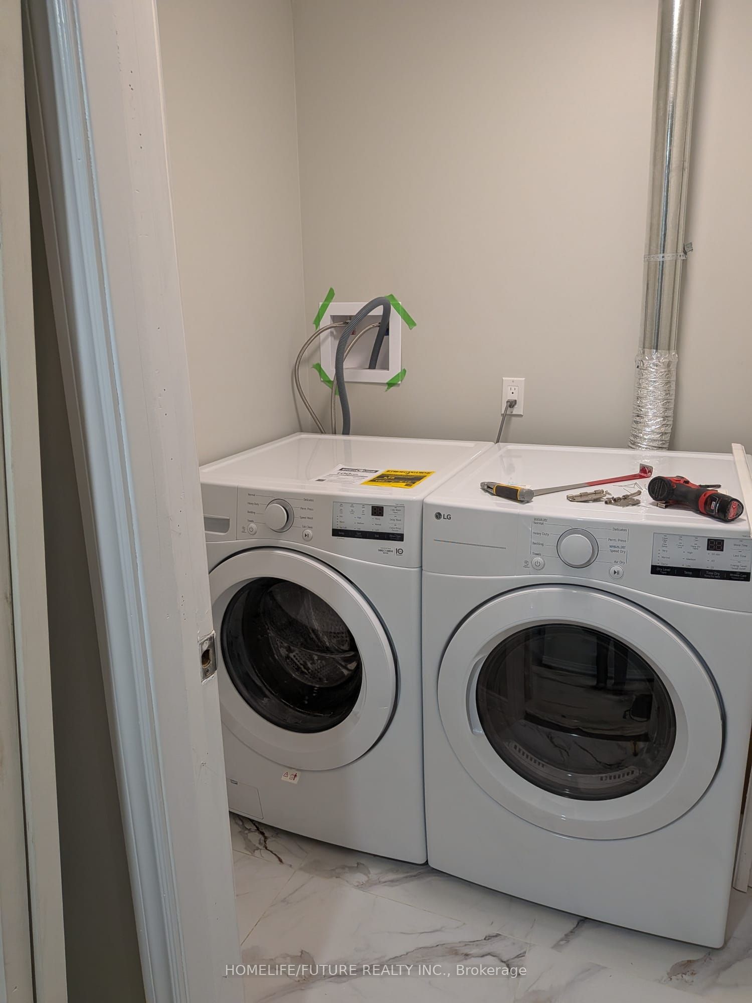 Unit Bsmt - 1399 Lormel Gate Avenue, Innisfil 4
