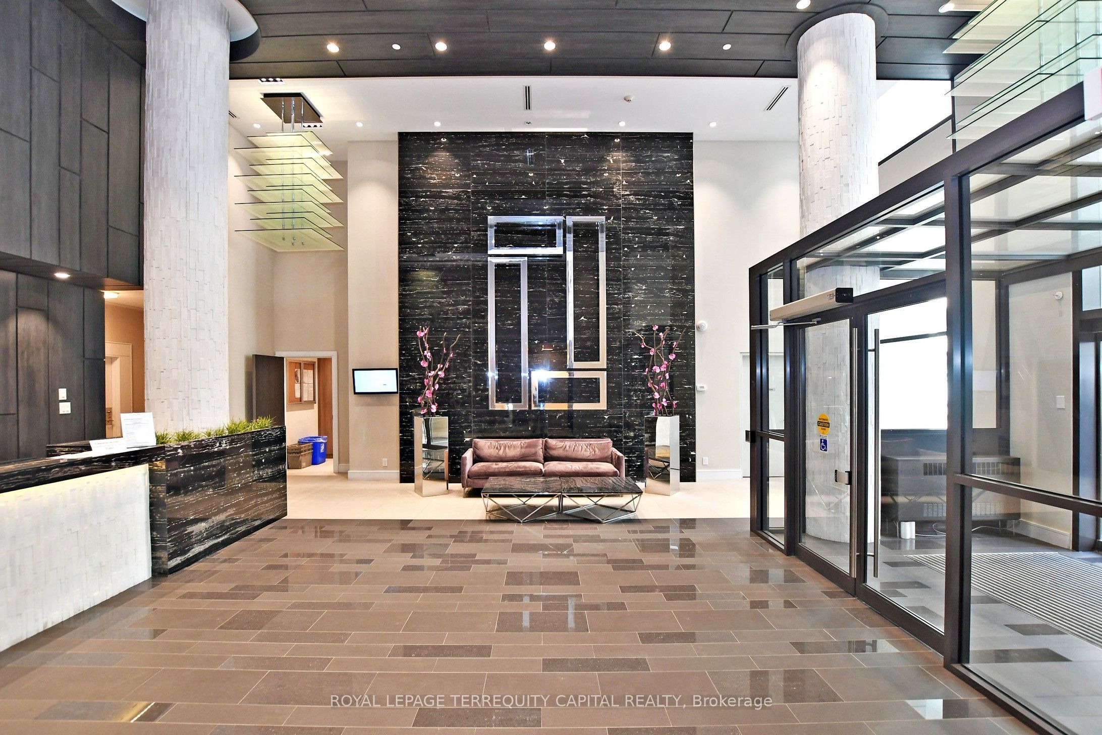 Unit 306 - 9199 Yonge Street, Richmond Hill 3