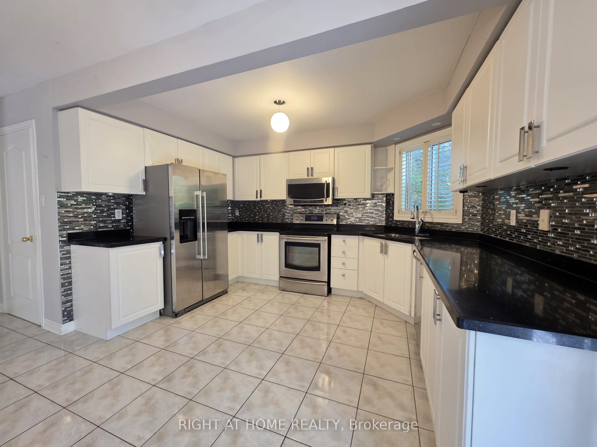 63 Sunridge Street, Richmond Hill 5